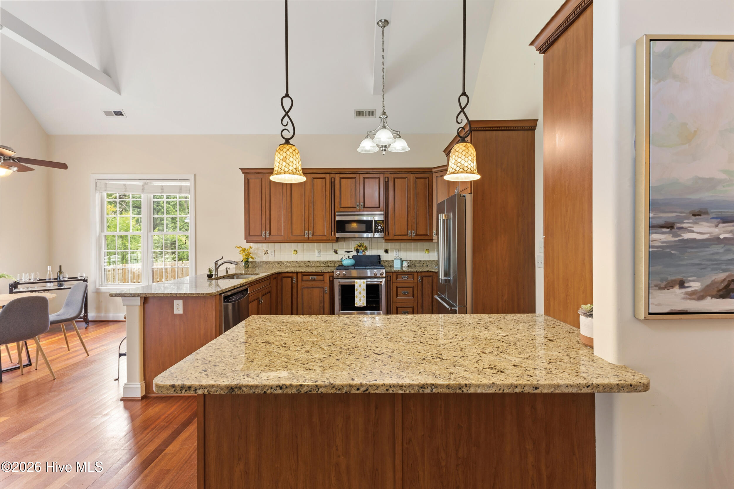 10233 Mariners Cove Court