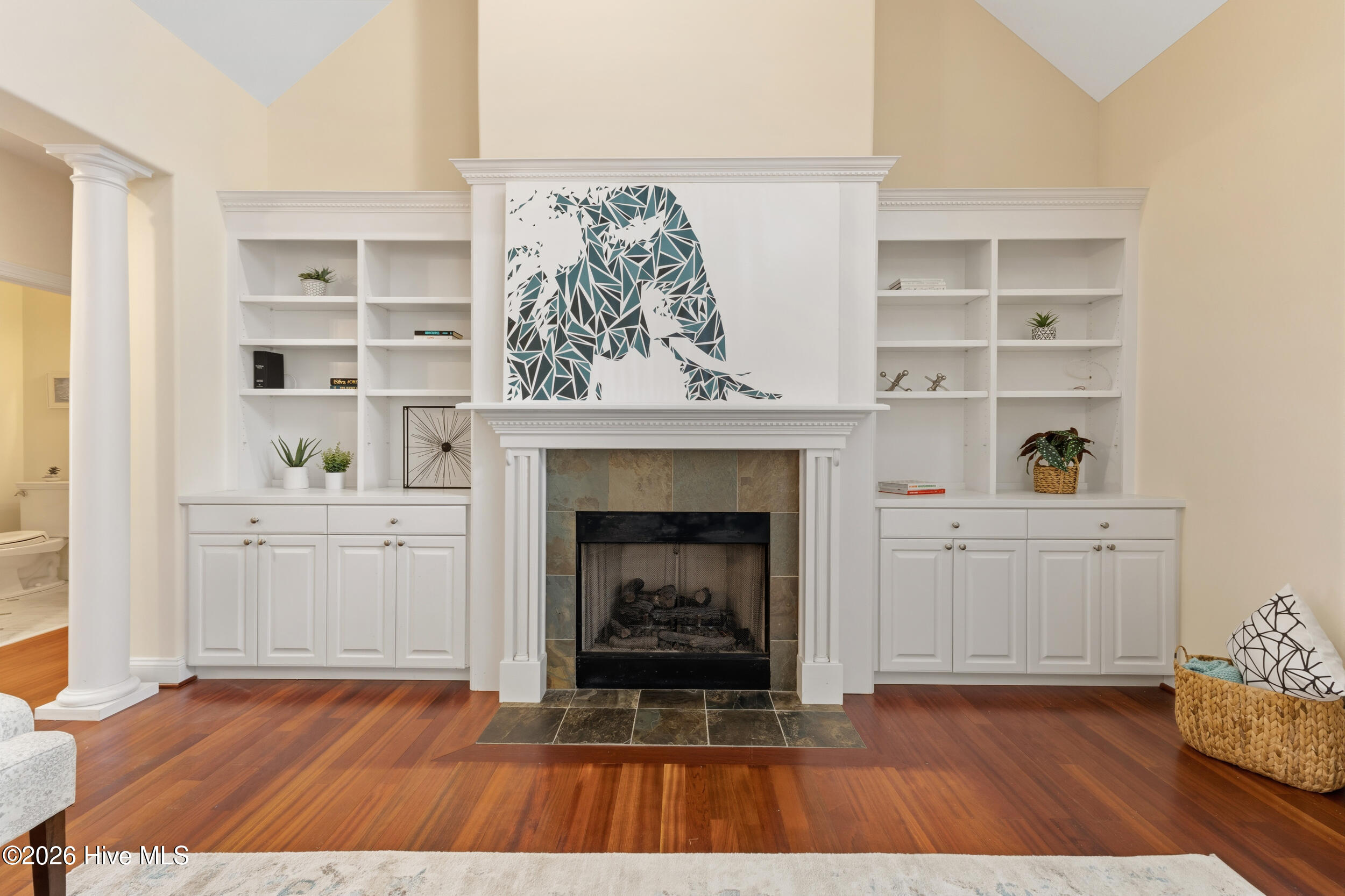 10233 Mariners Cove Court