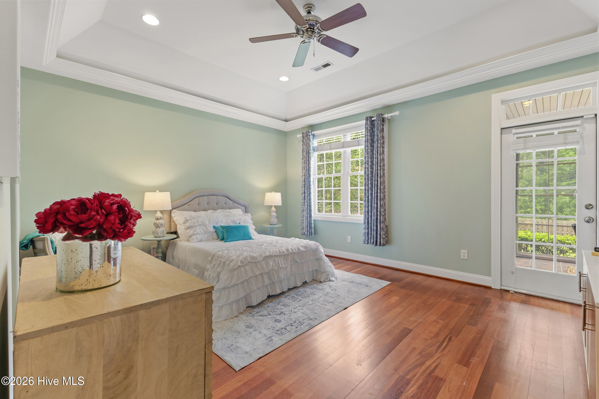 10233 Mariners Cove Court