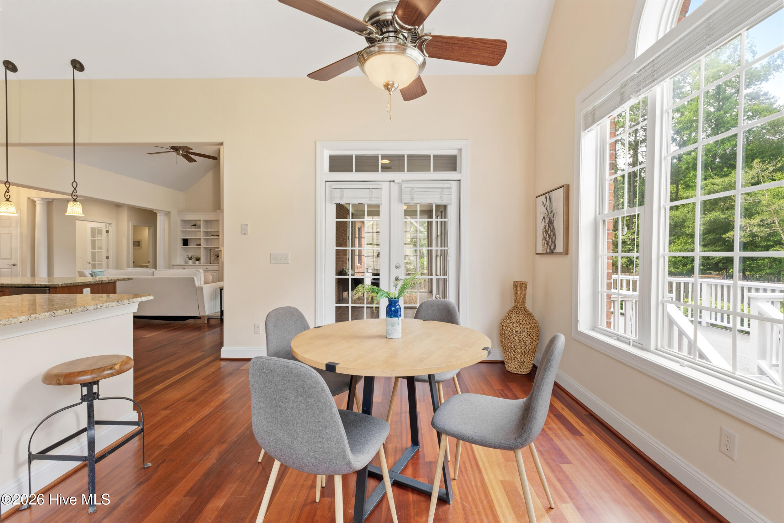 10233 Mariners Cove Court
