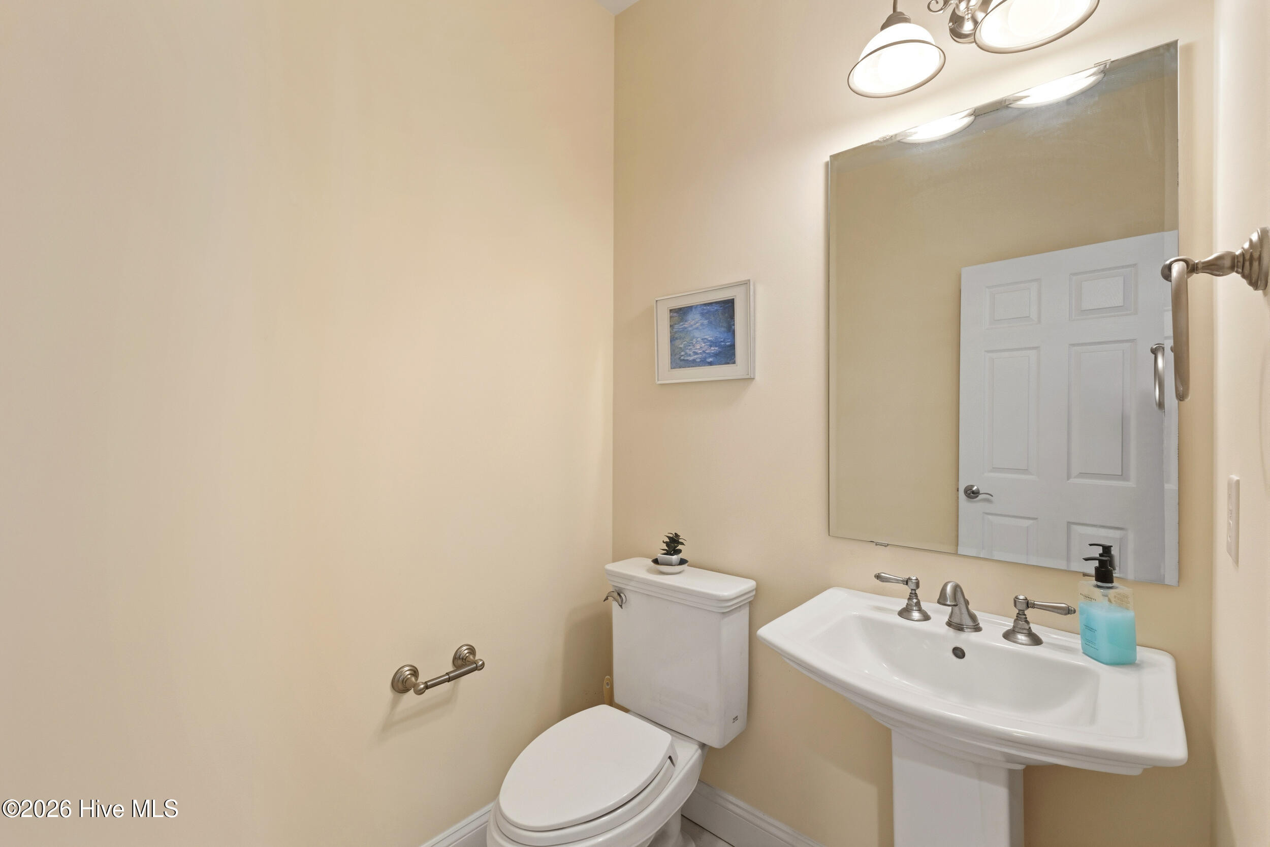 10233 Mariners Cove Court