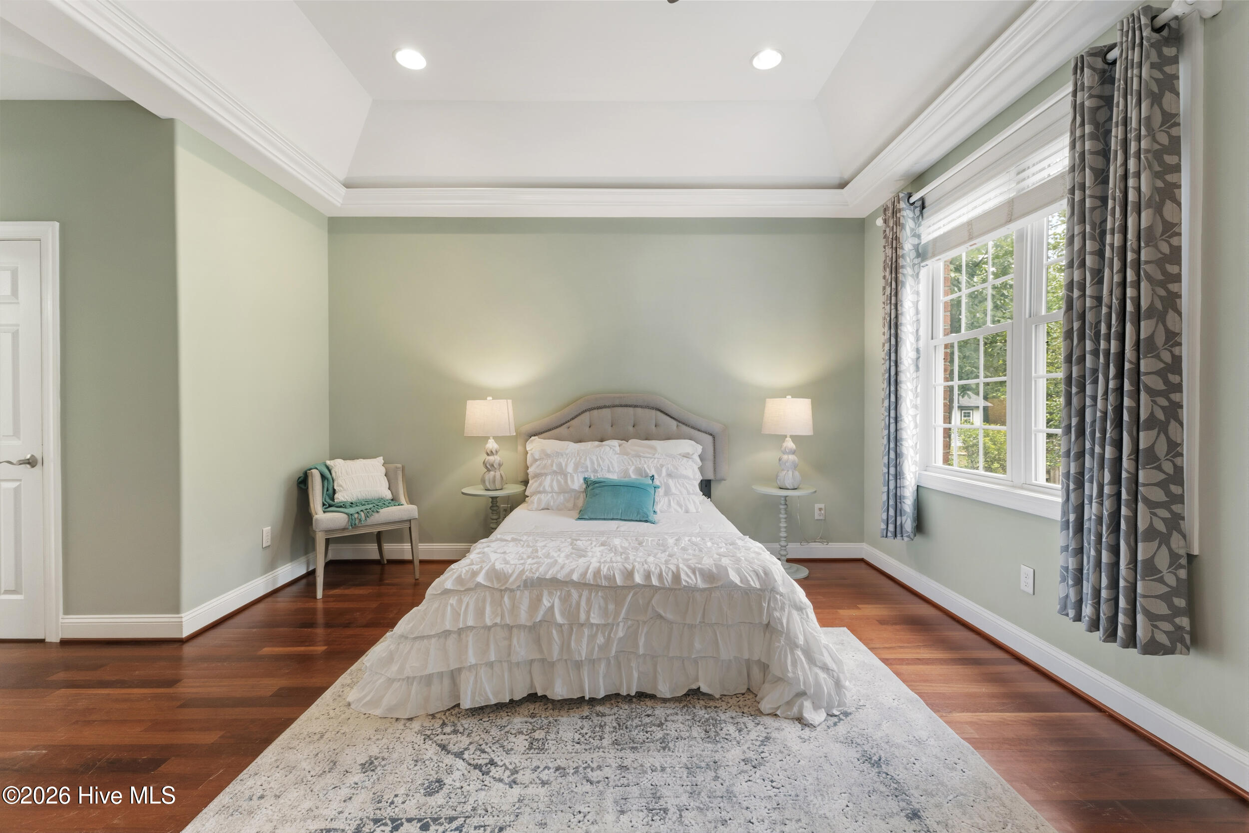 10233 Mariners Cove Court