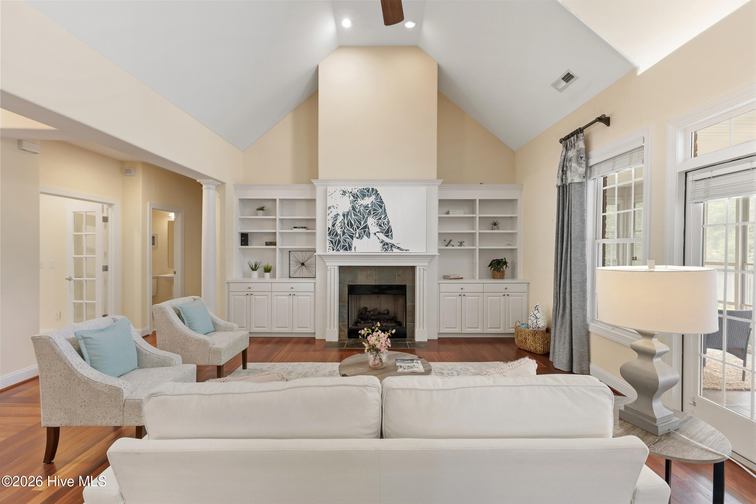 10233 Mariners Cove Court