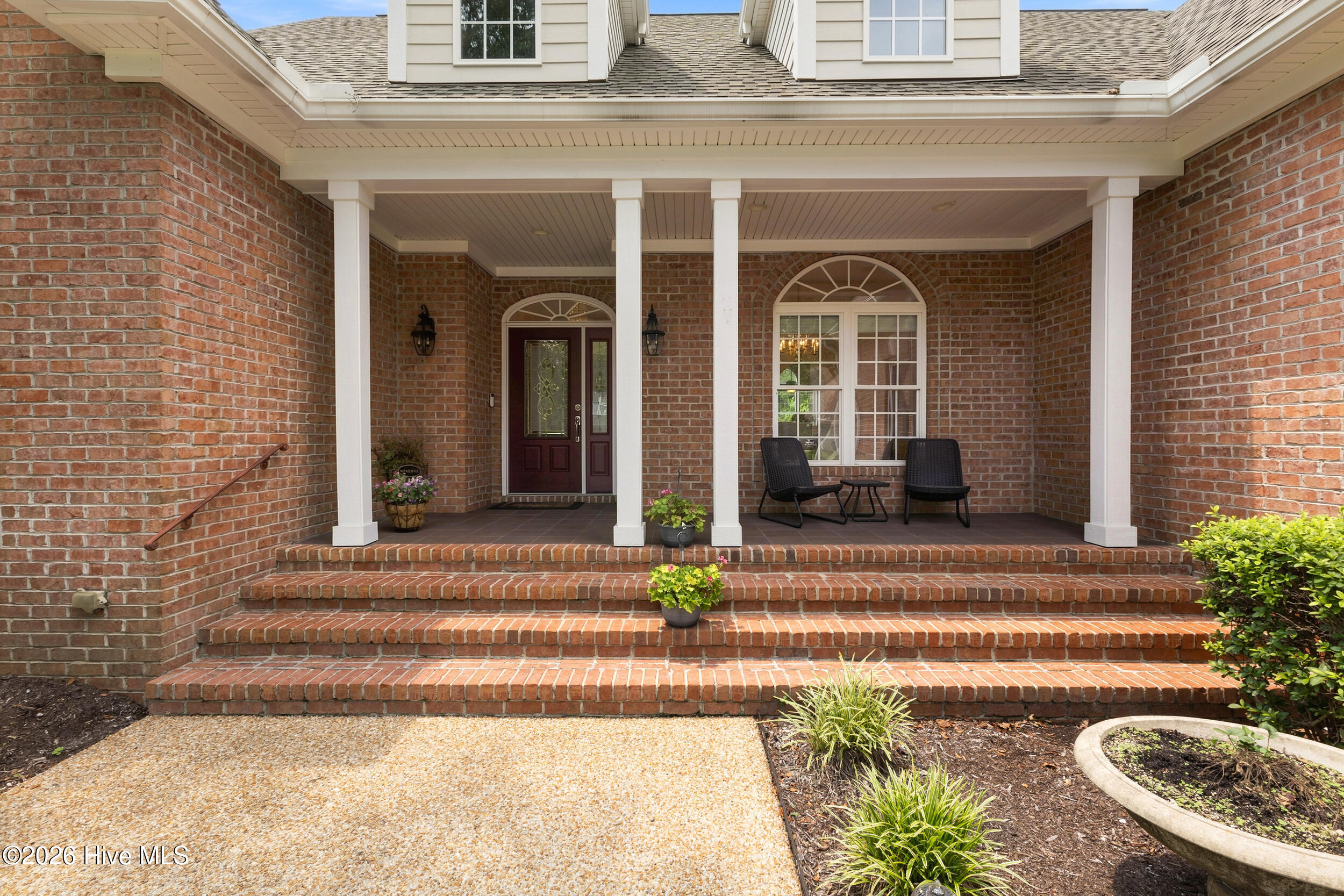 10233 Mariners Cove Court