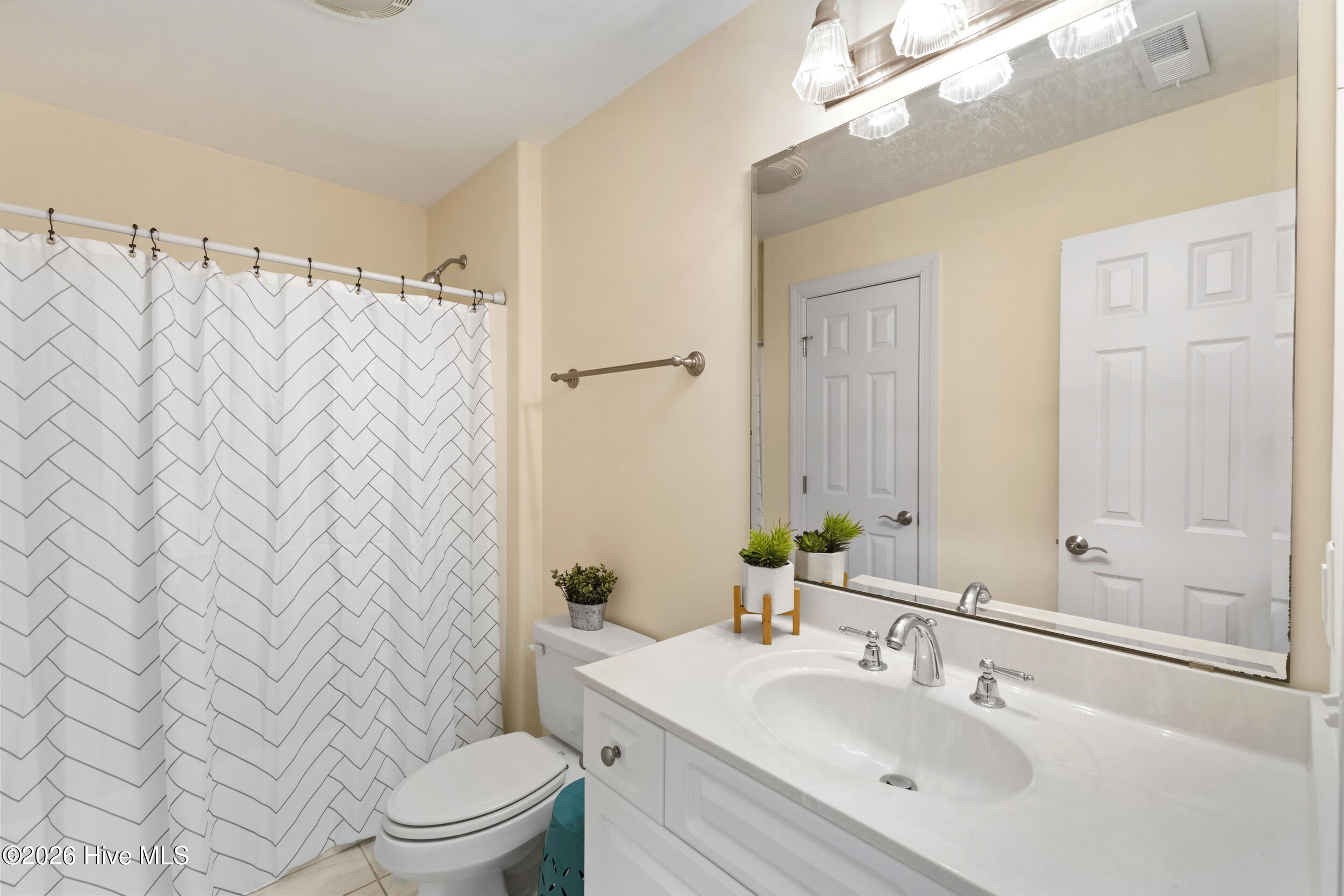 10233 Mariners Cove Court