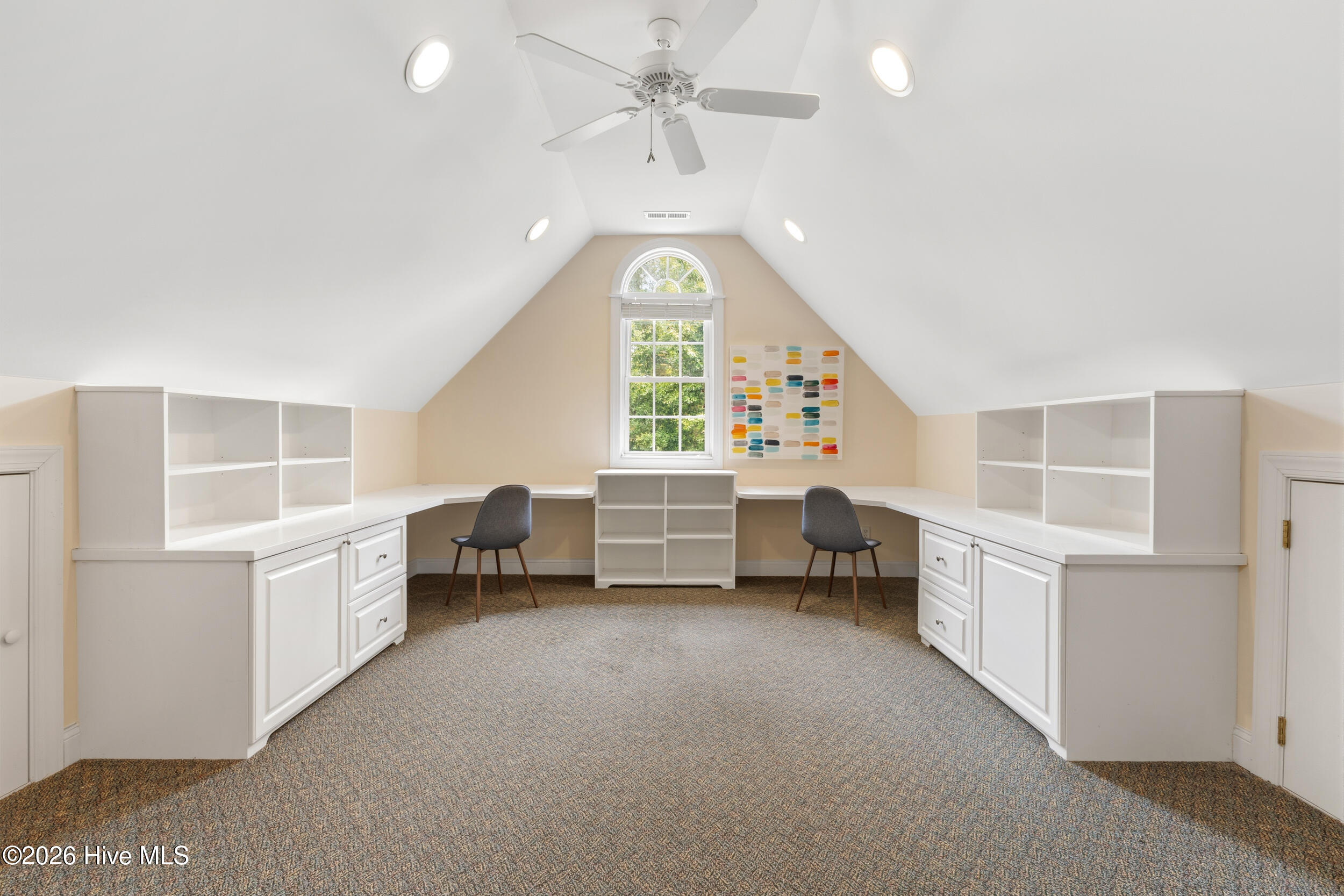 10233 Mariners Cove Court