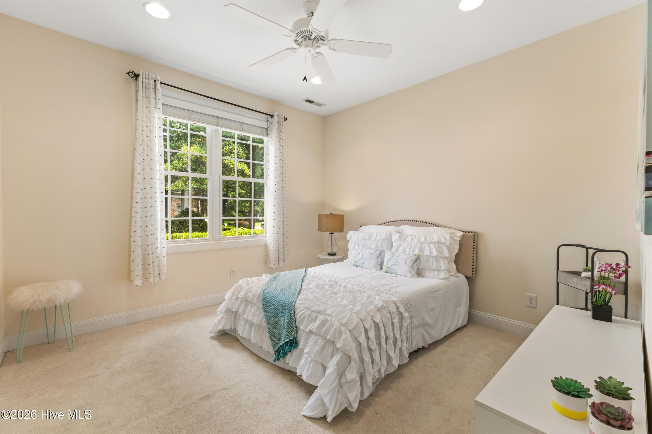 10233 Mariners Cove Court