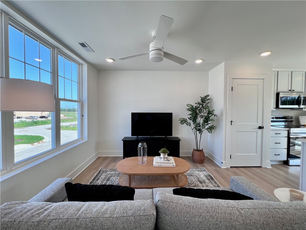 1485 SE Superior Lane