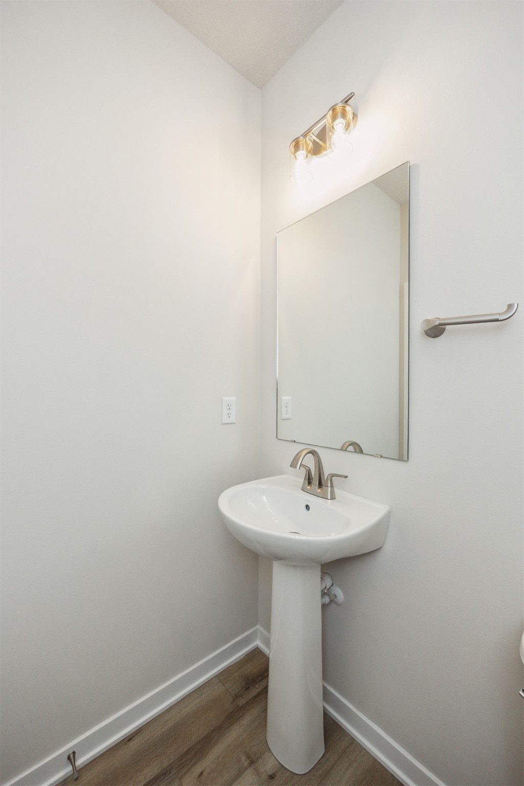 1077 NW Yorktown Drive