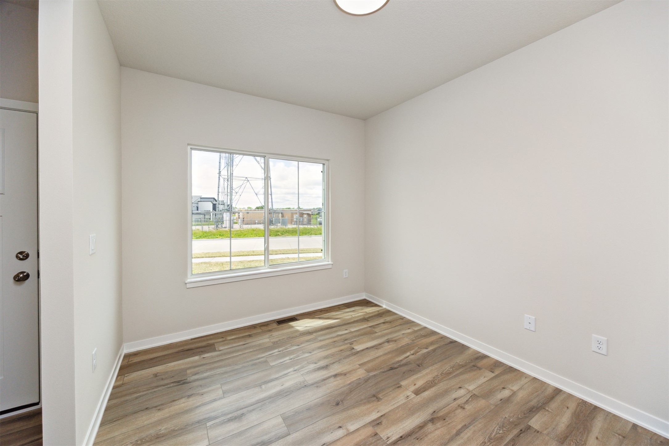 1077 NW Yorktown Drive