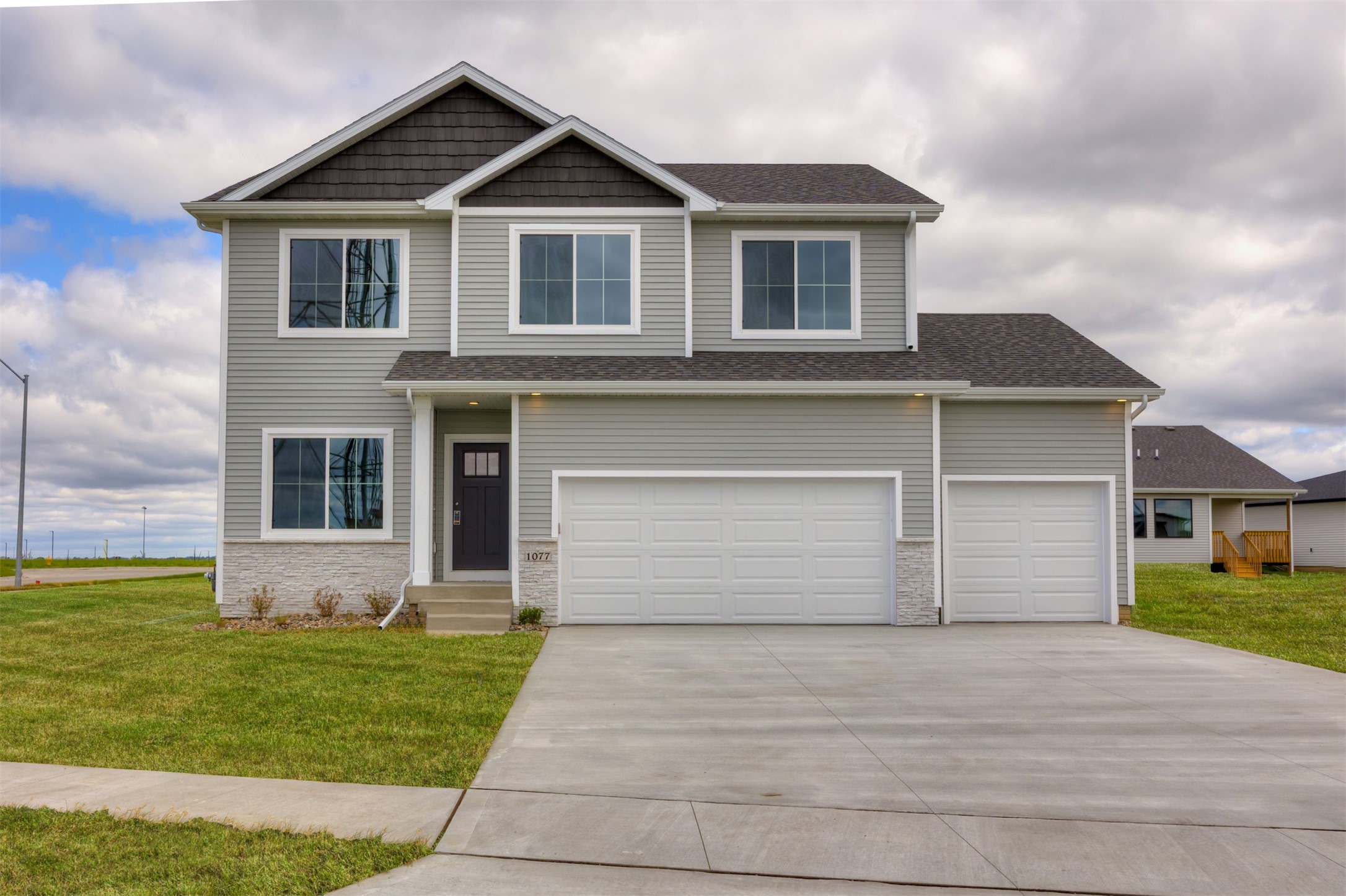 1077 NW Yorktown Drive