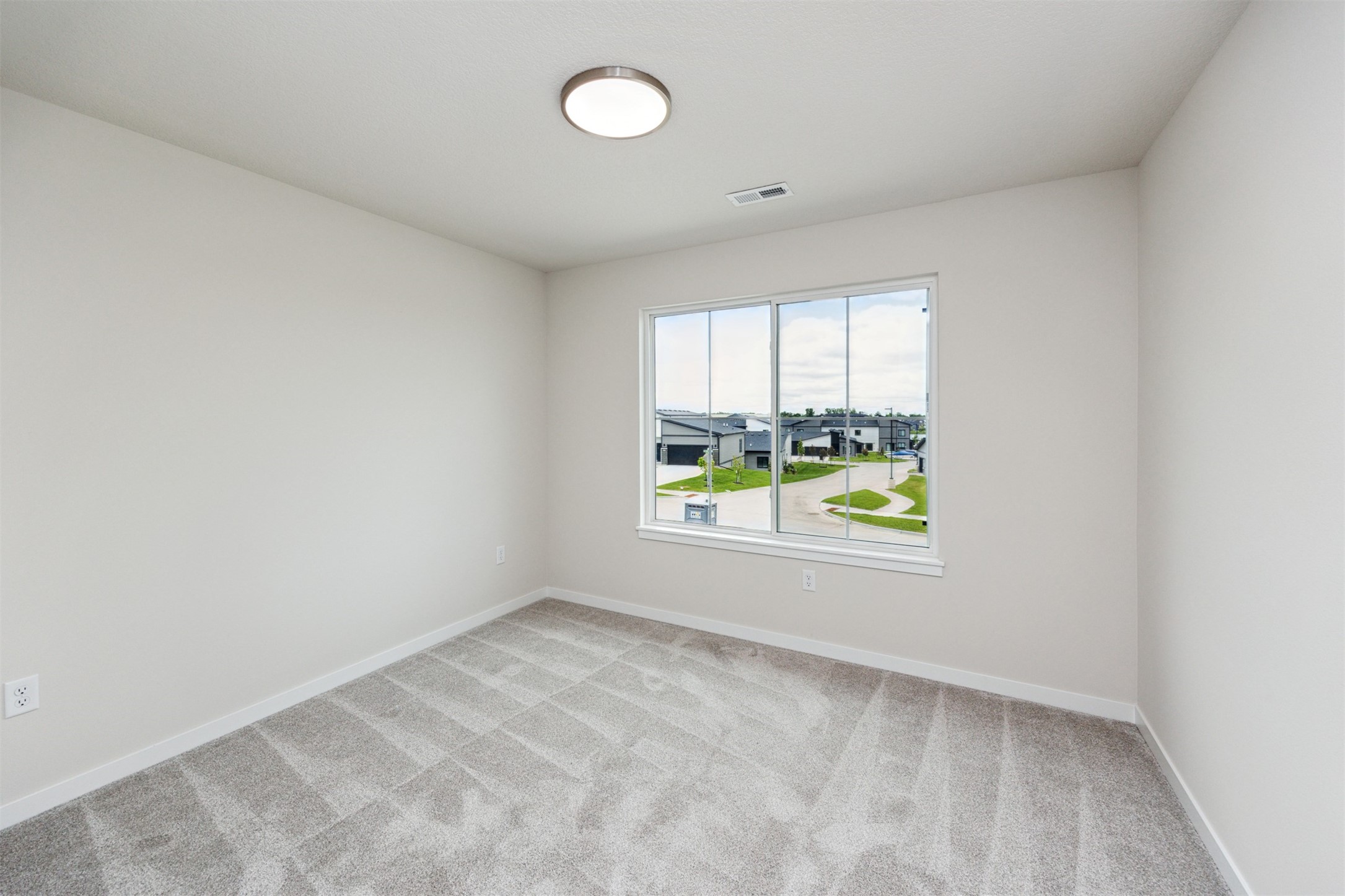 1077 NW Yorktown Drive