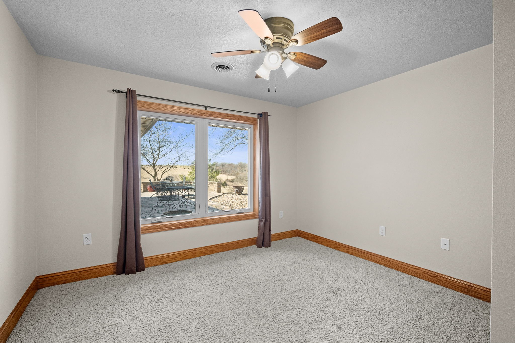 16072 County Road R45 Highway