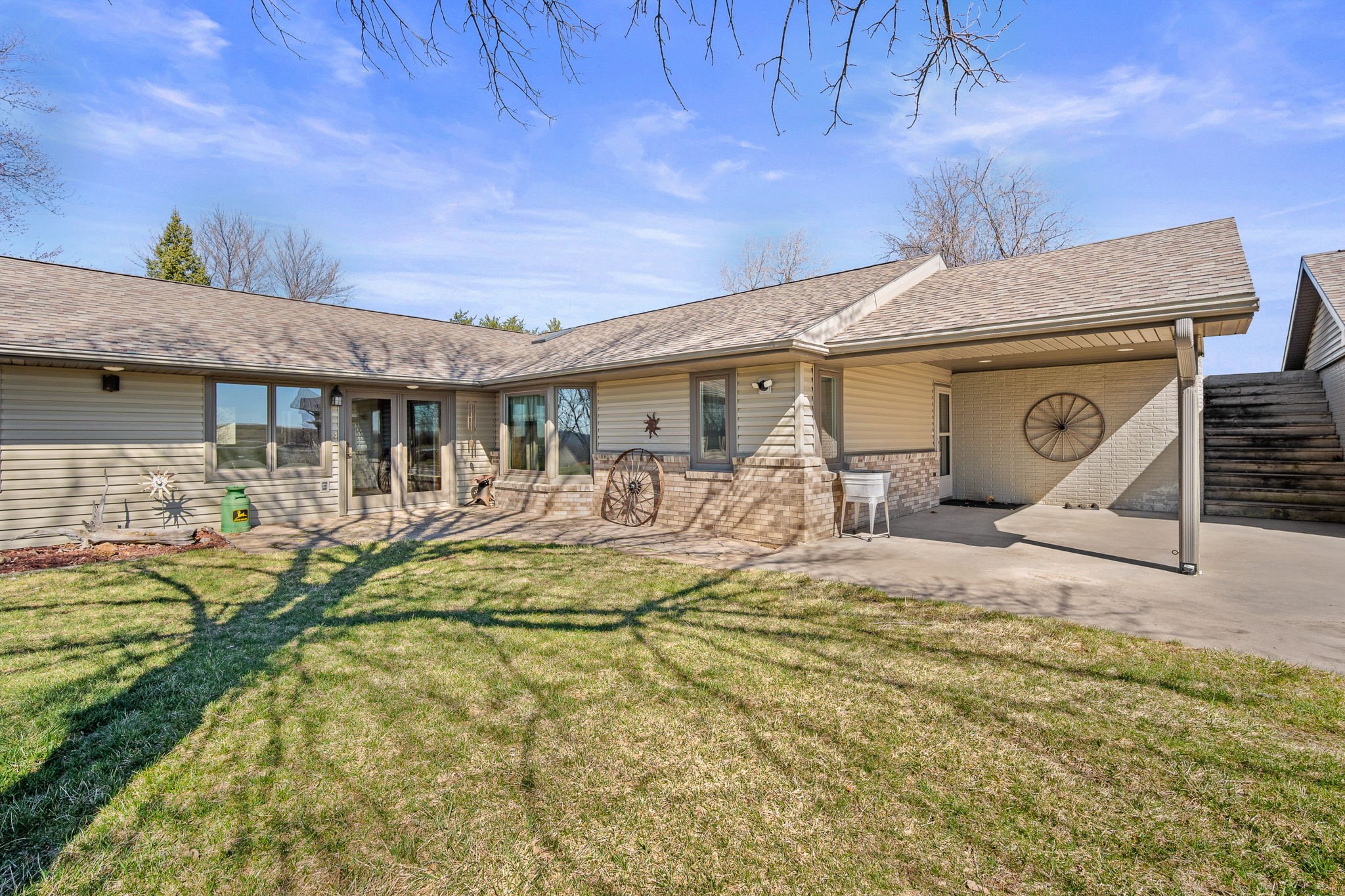 16072 County Road R45 Highway