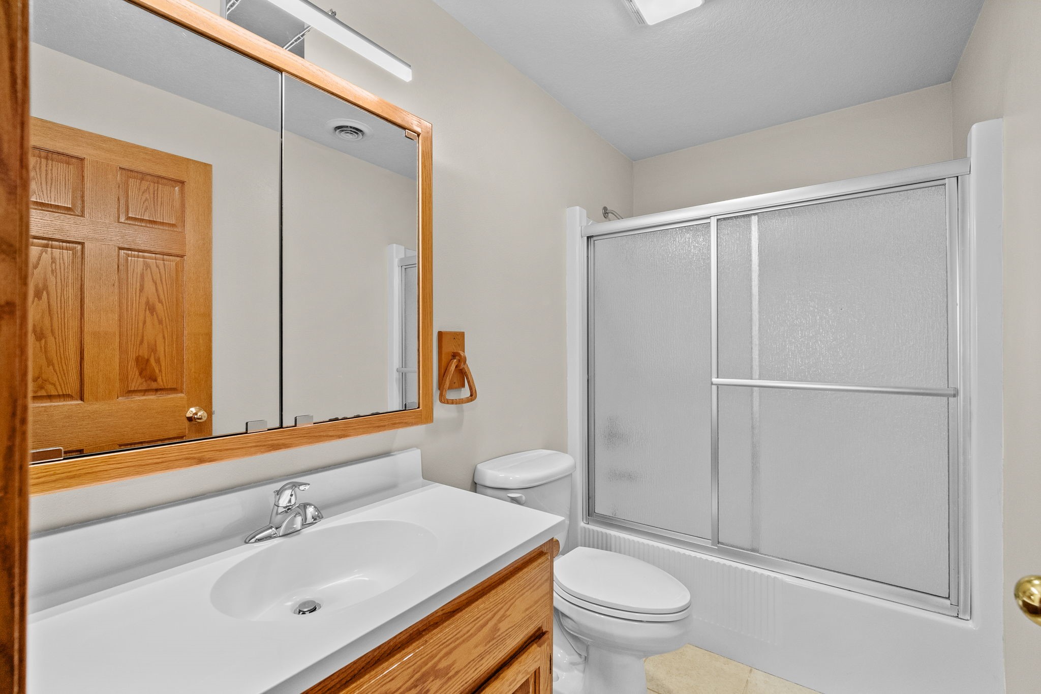 16072 County Road R45 Highway