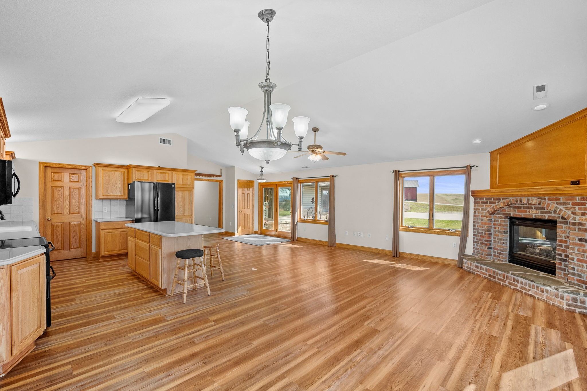 16072 County Road R45 Highway