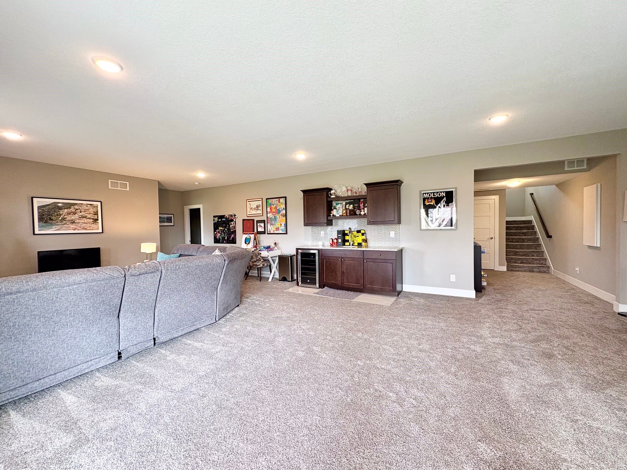 9401 Bellflower Lane