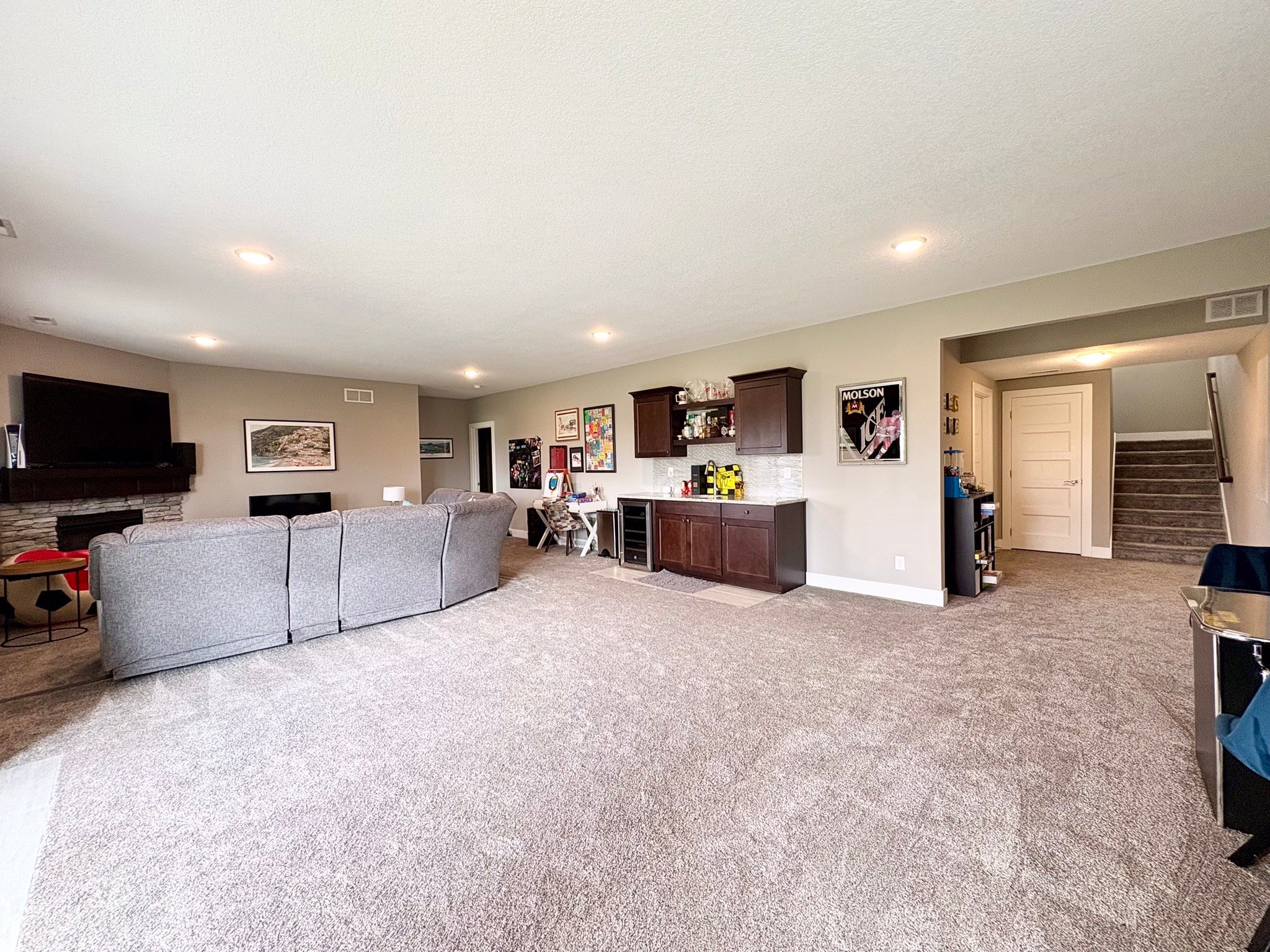 9401 Bellflower Lane