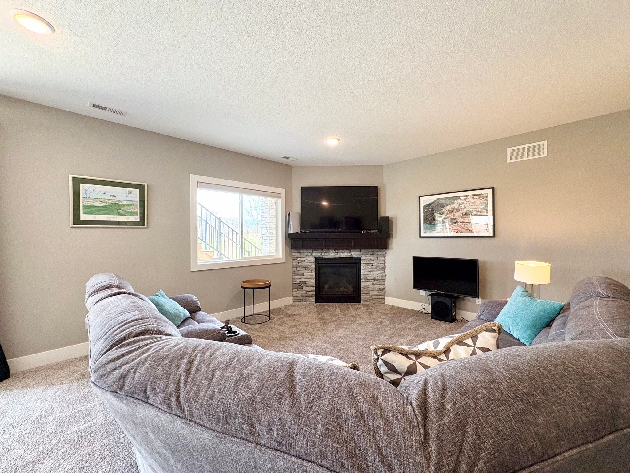 9401 Bellflower Lane