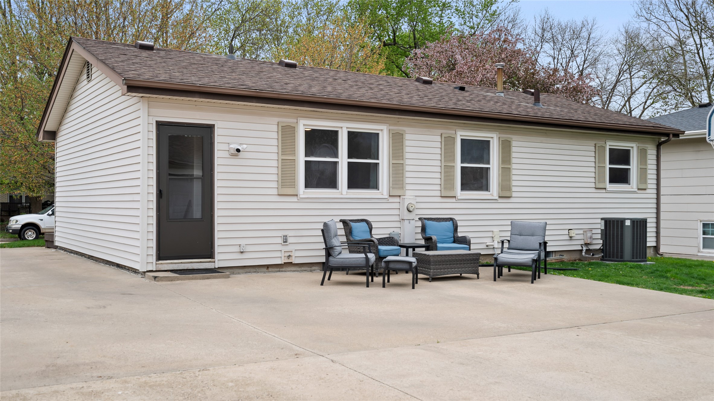 317 NW Morningside Drive