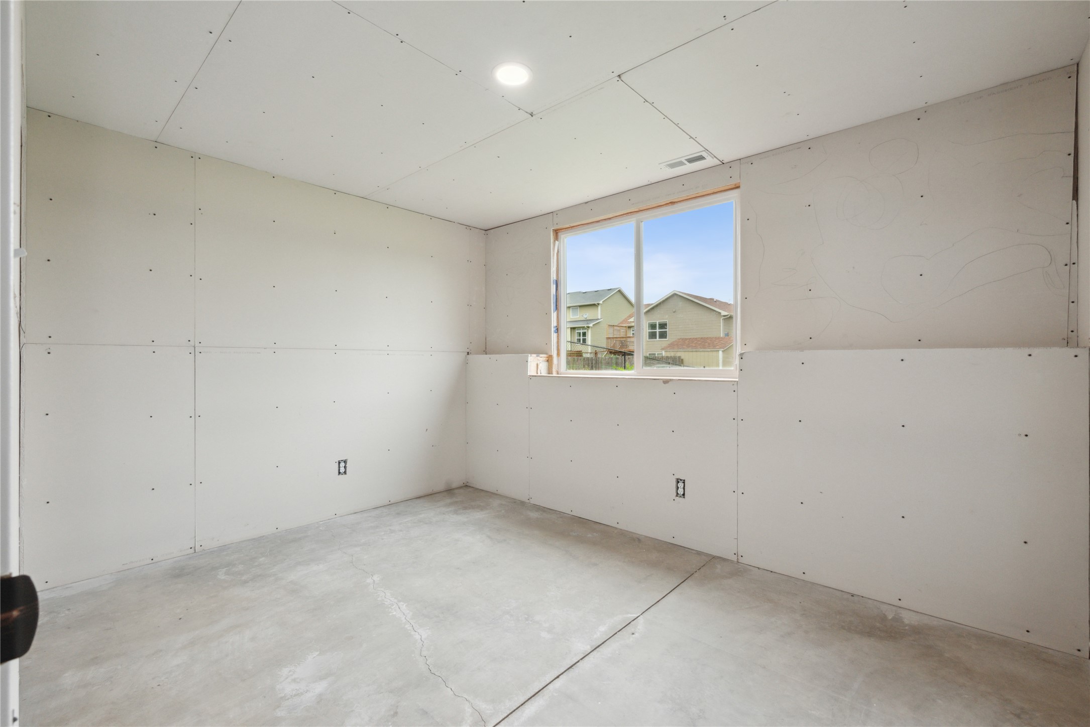 725 SE Pleasant View Drive