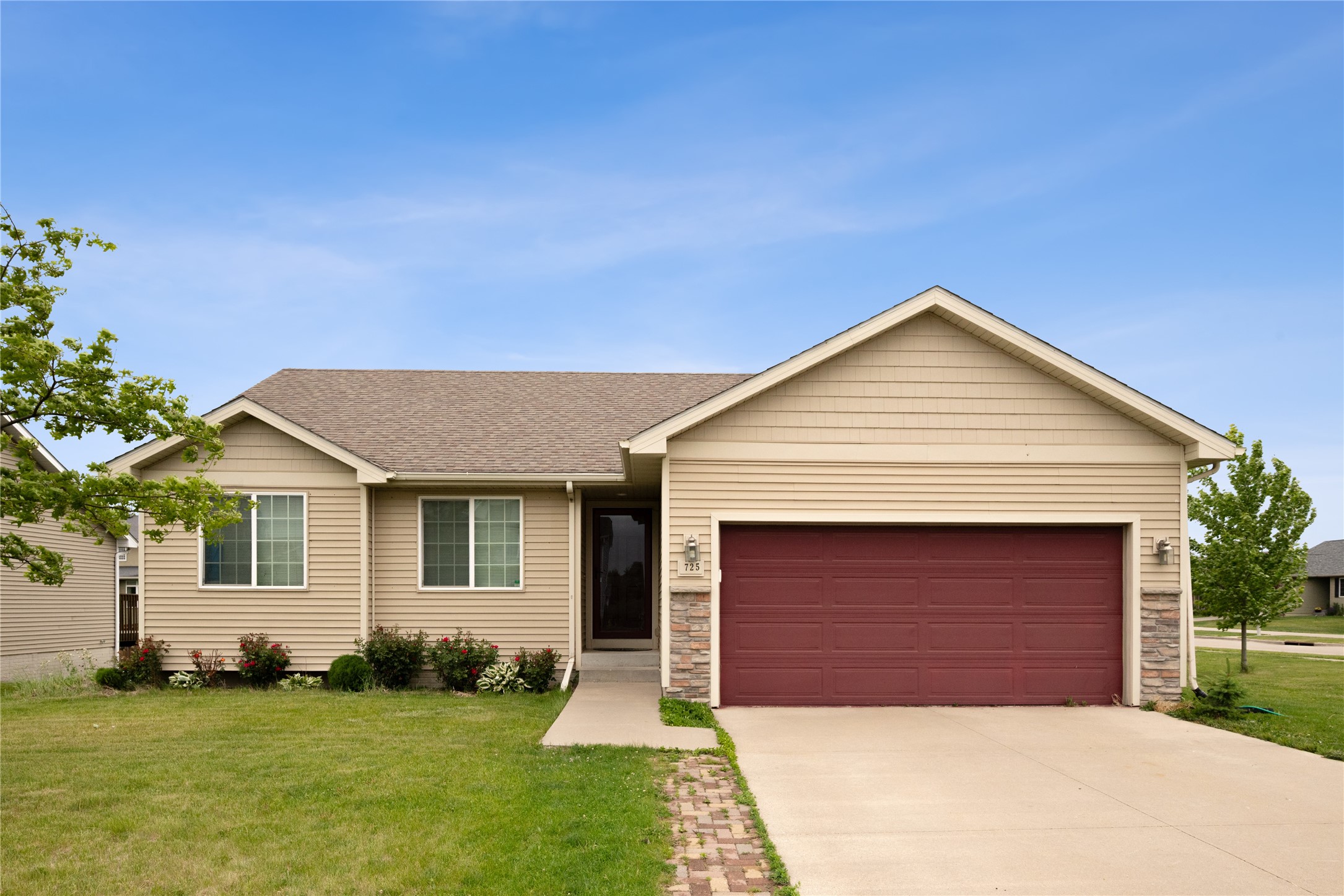 725 SE Pleasant View Drive