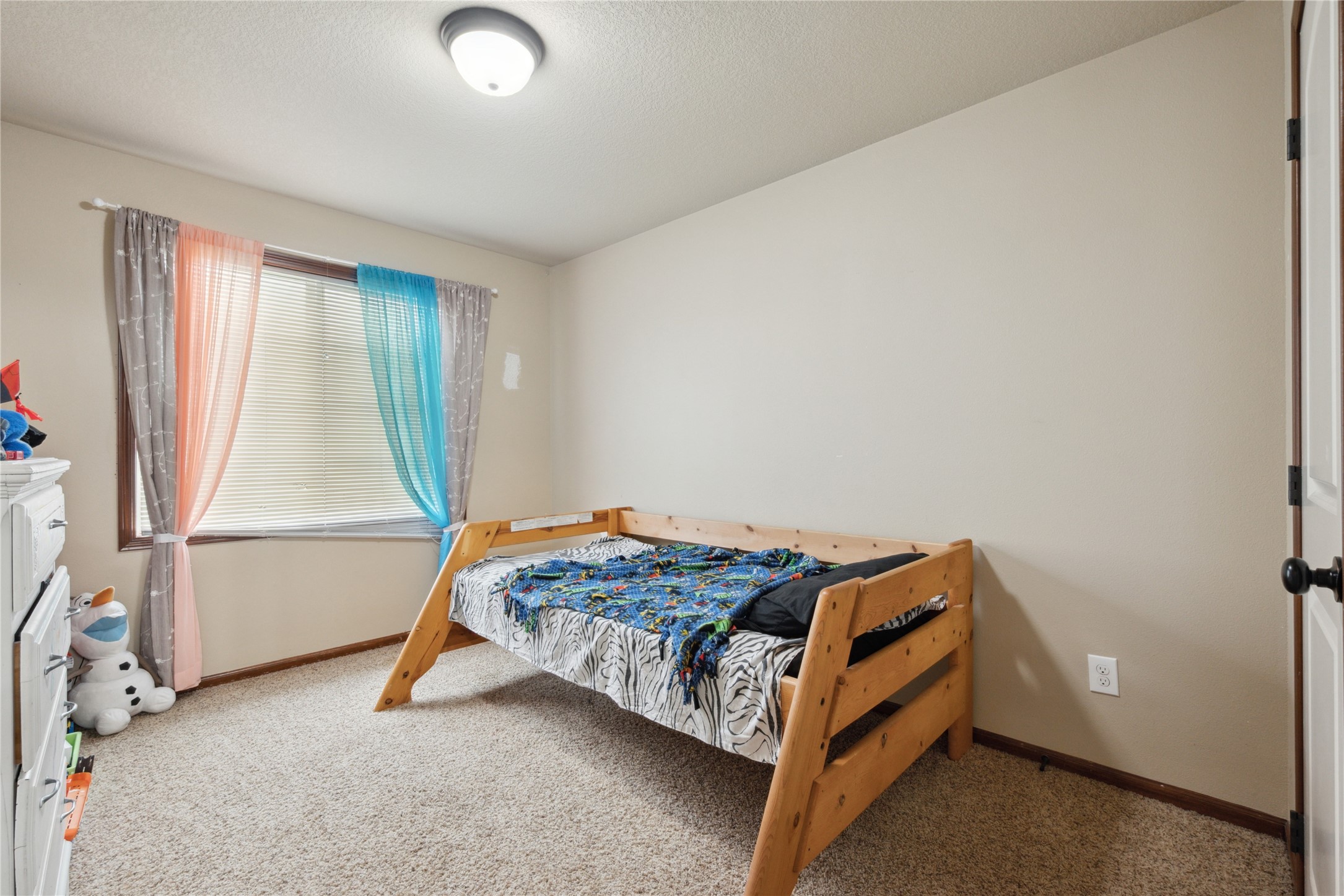 725 SE Pleasant View Drive