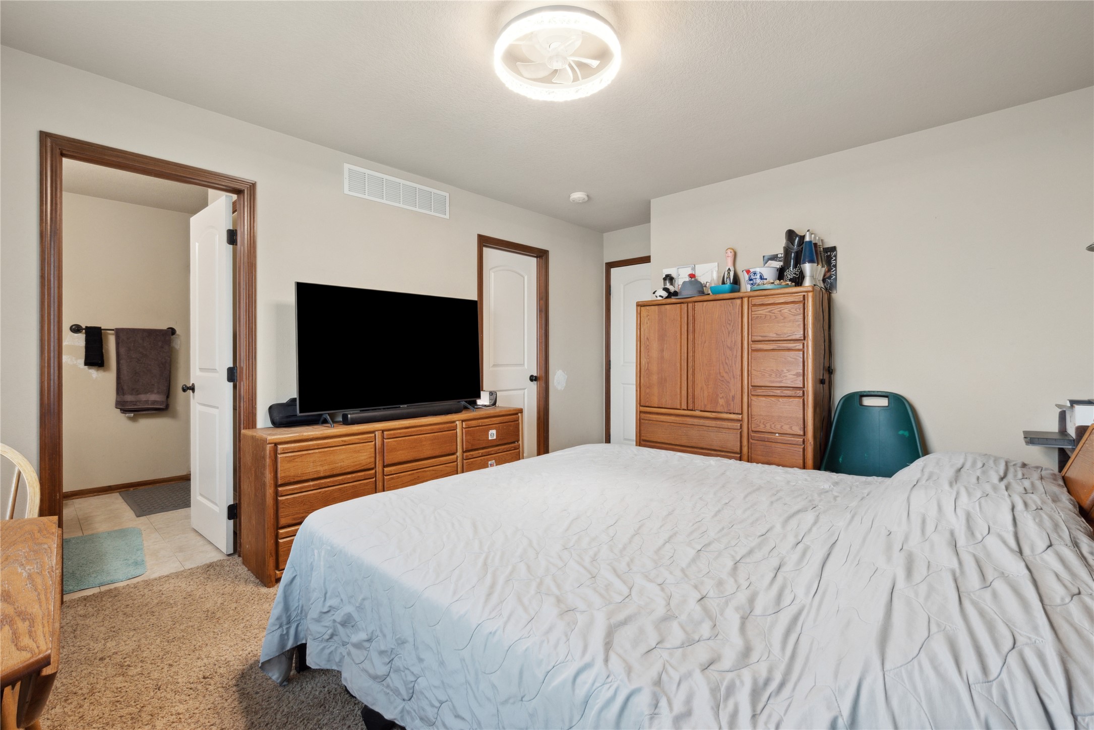 725 SE Pleasant View Drive