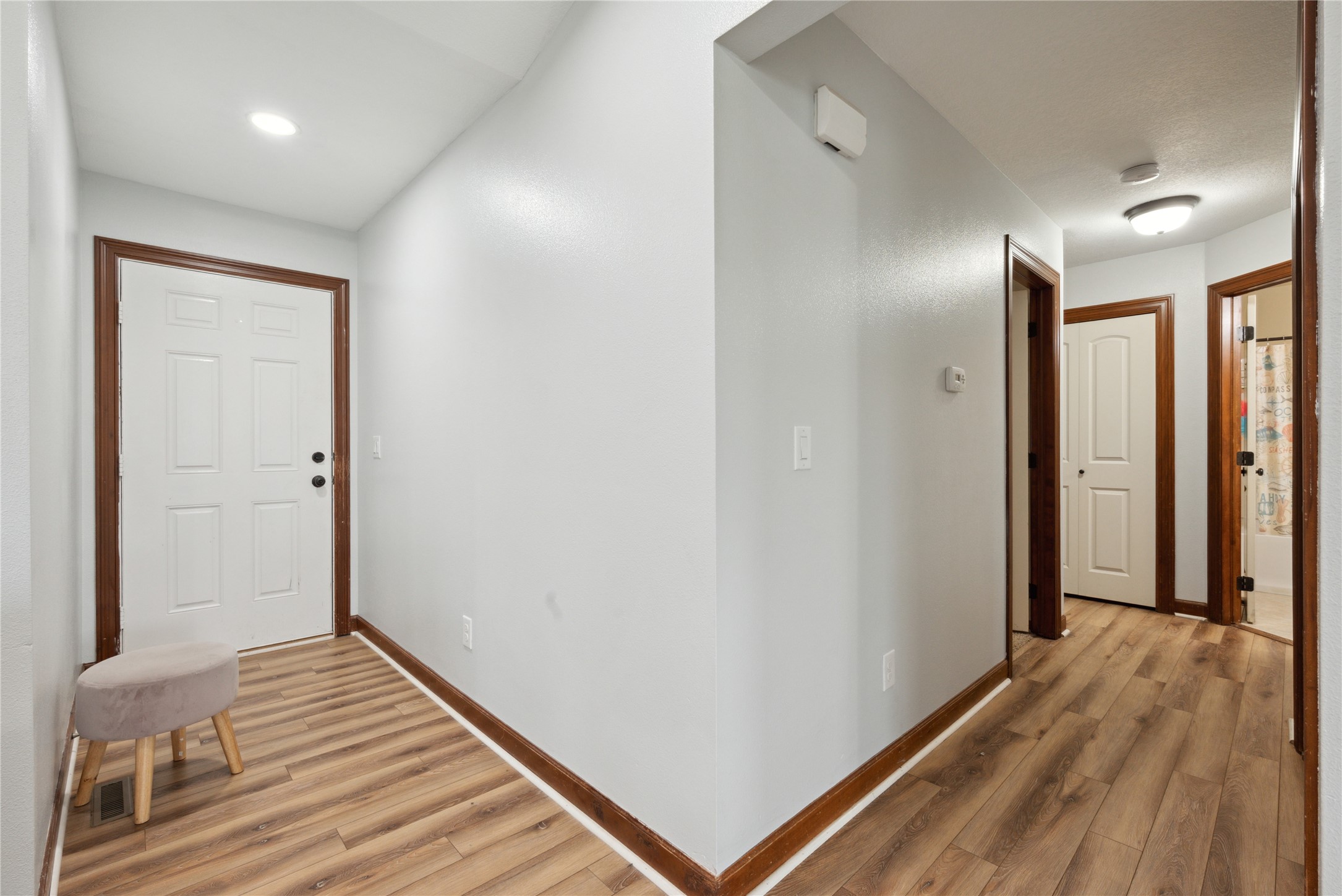 725 SE Pleasant View Drive