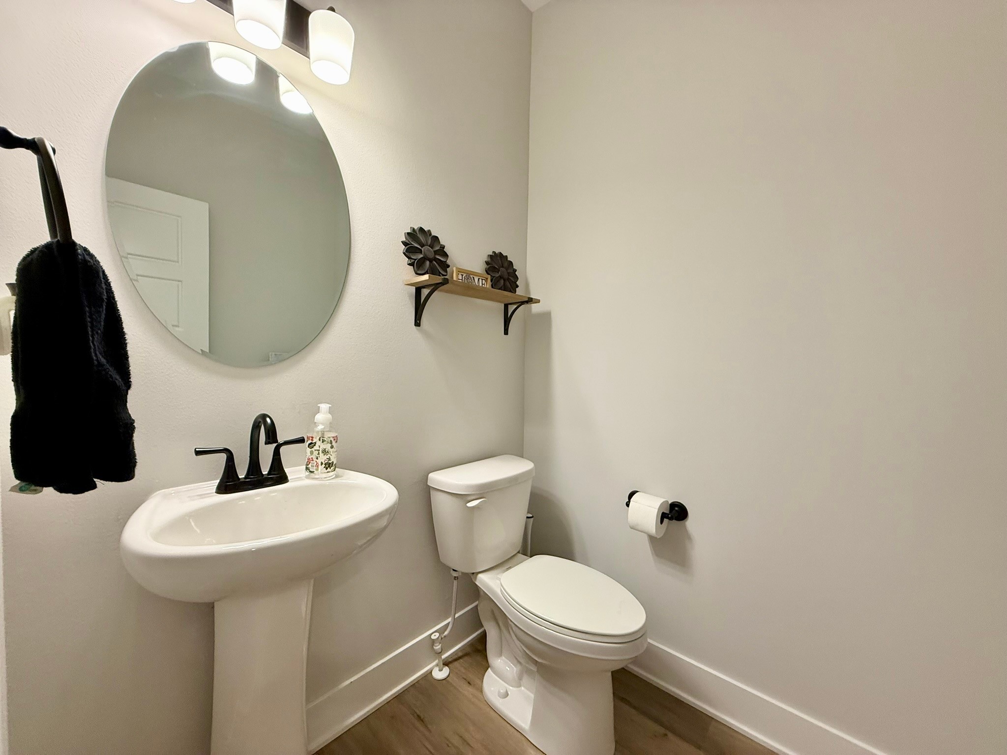 201 Creekside Drive SW