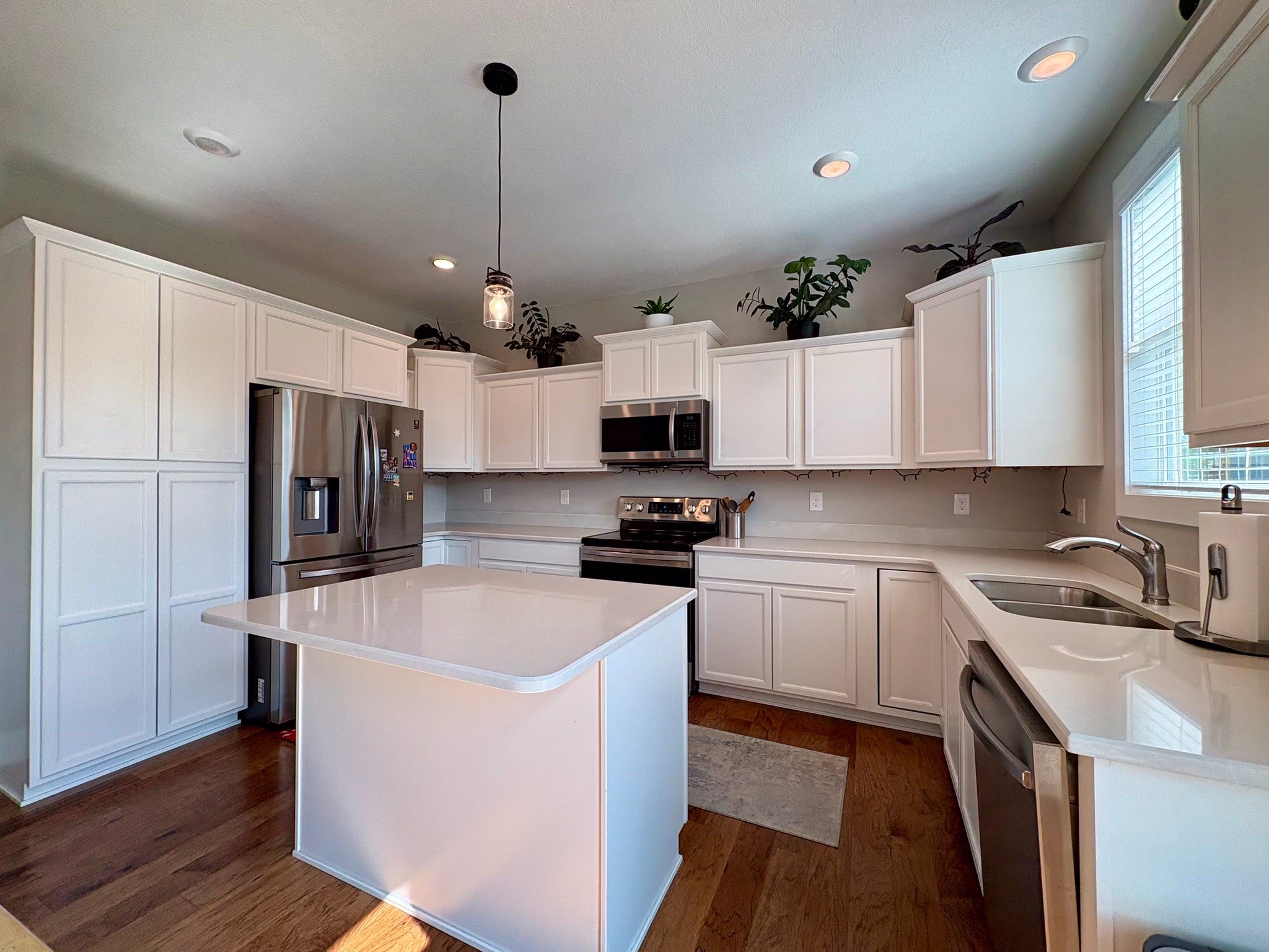 2419 NW Applewood Street