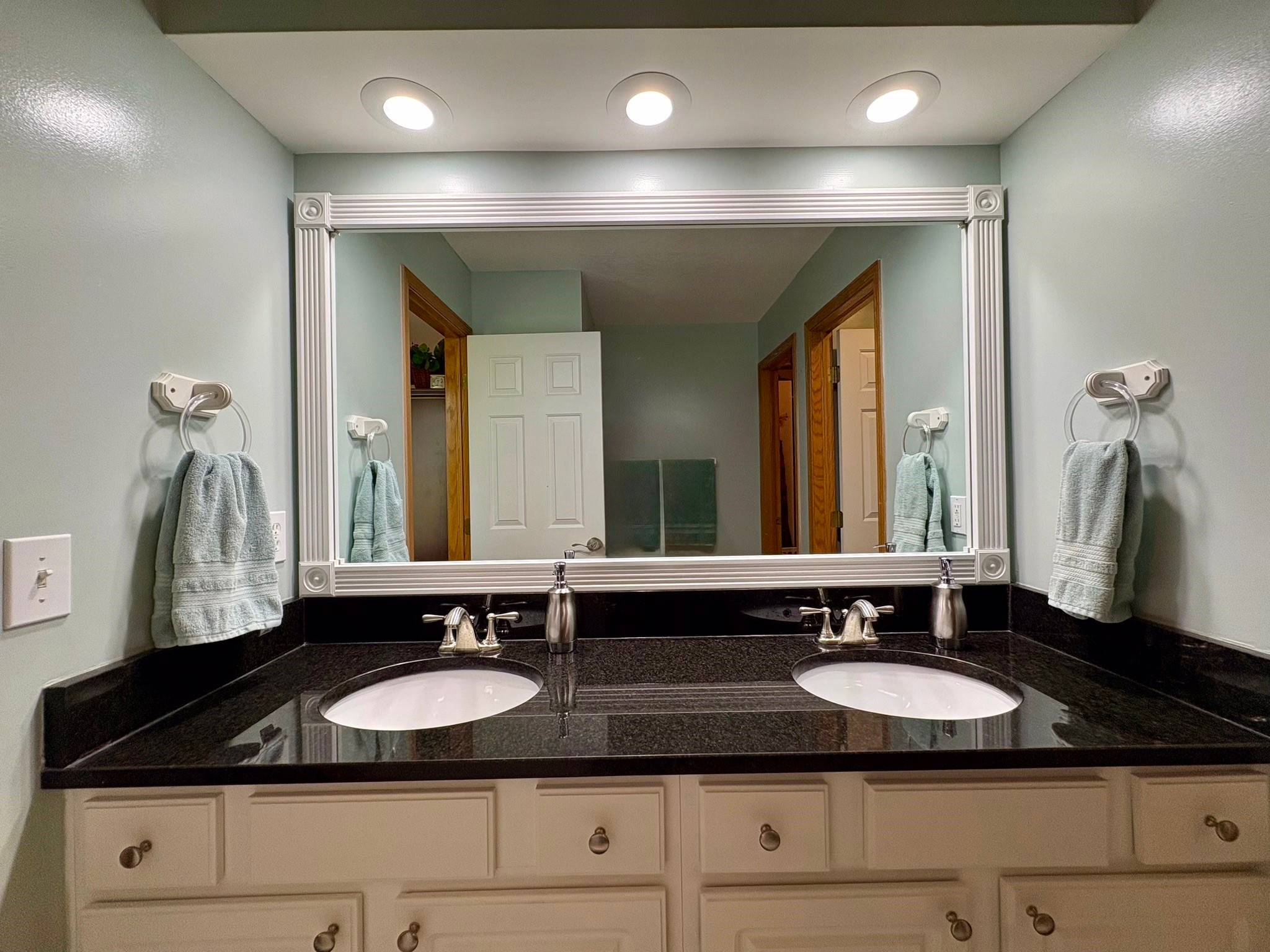 6701 Three Lakes Parkway