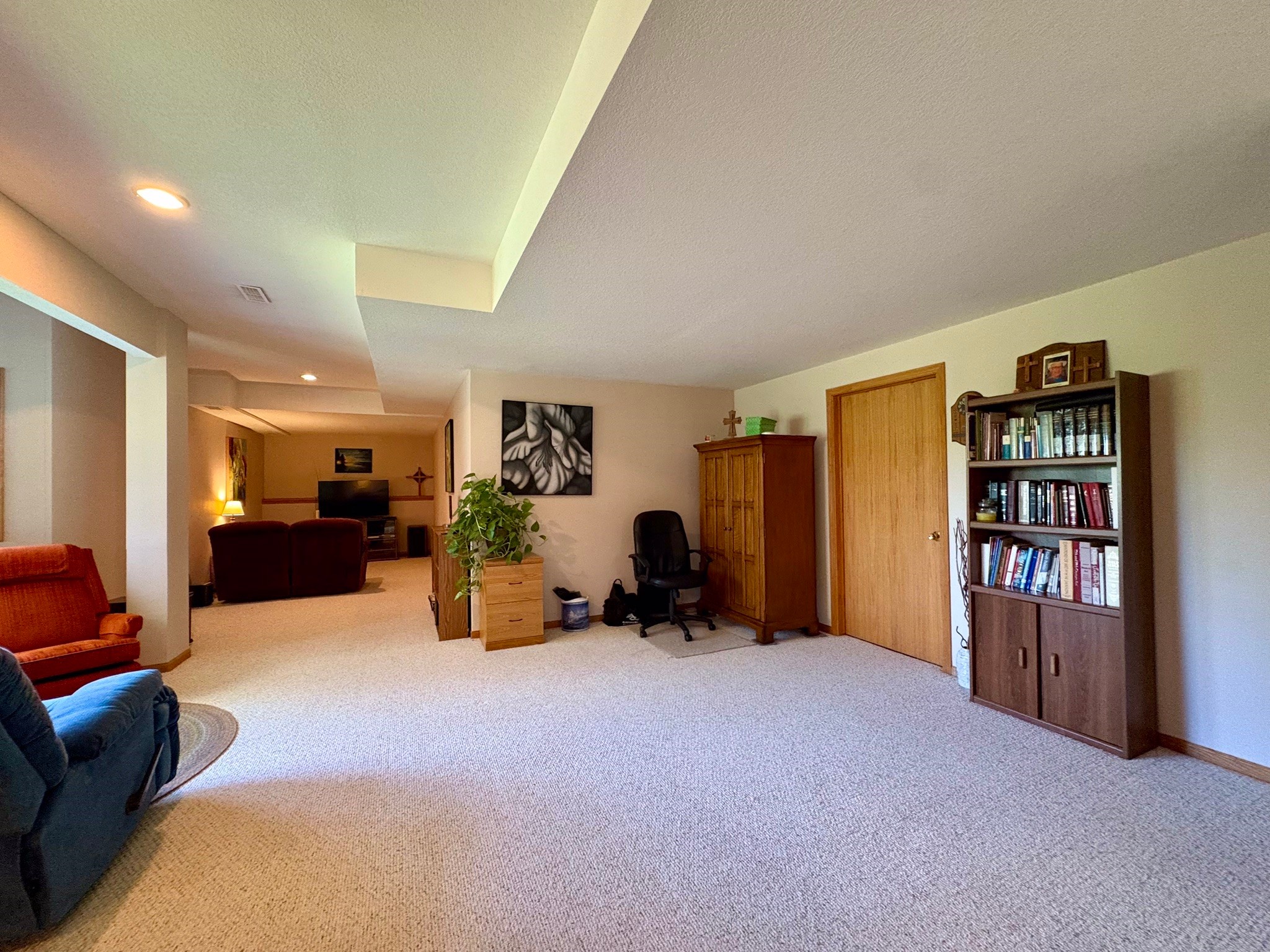 6701 Three Lakes Parkway