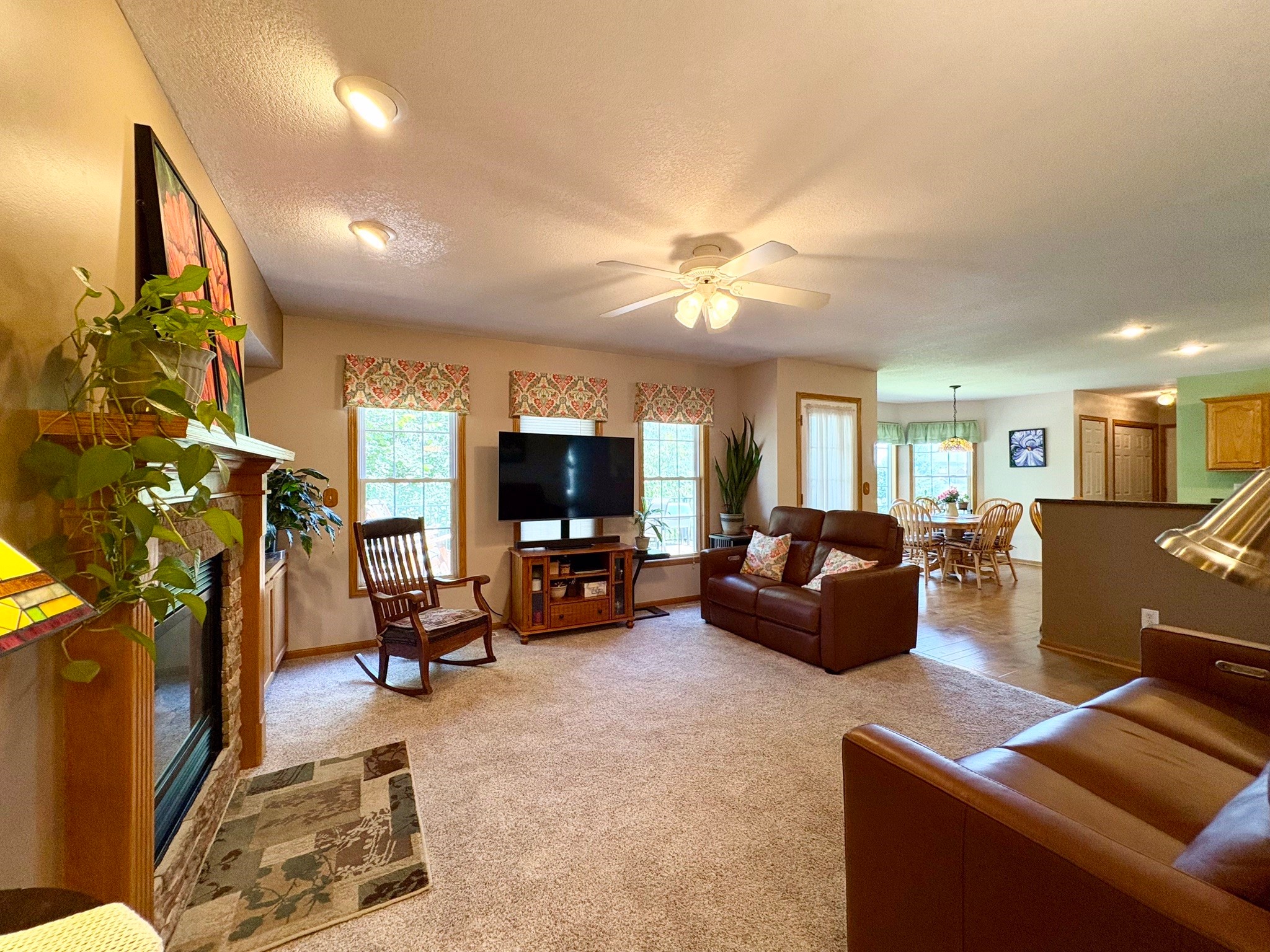 6701 Three Lakes Parkway