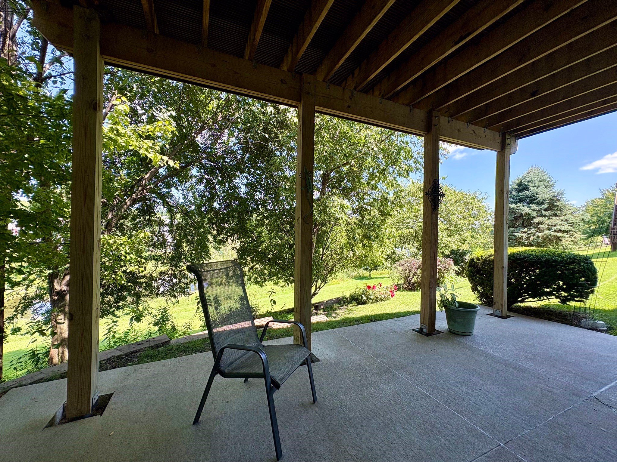 6701 Three Lakes Parkway