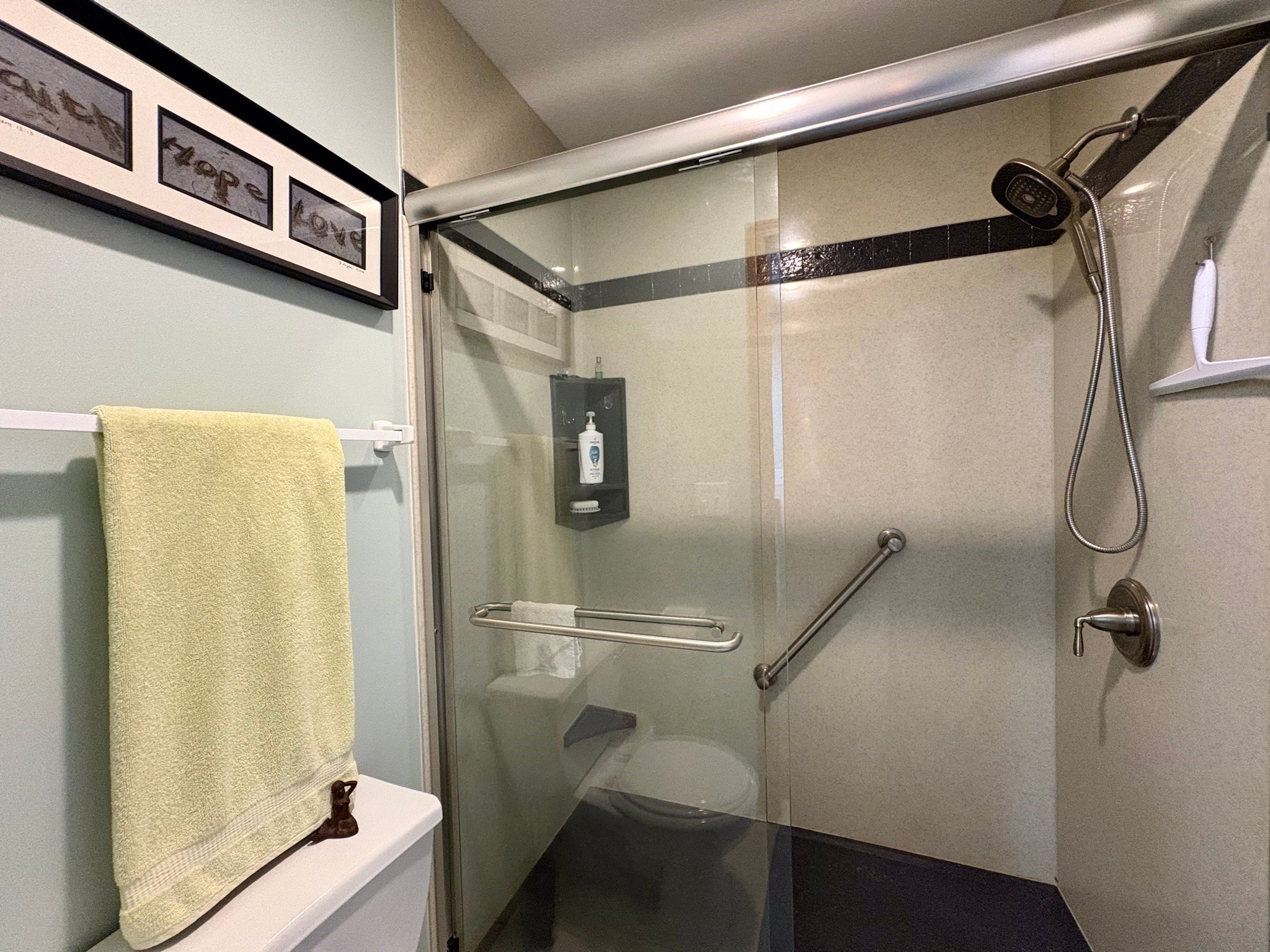 6701 Three Lakes Parkway