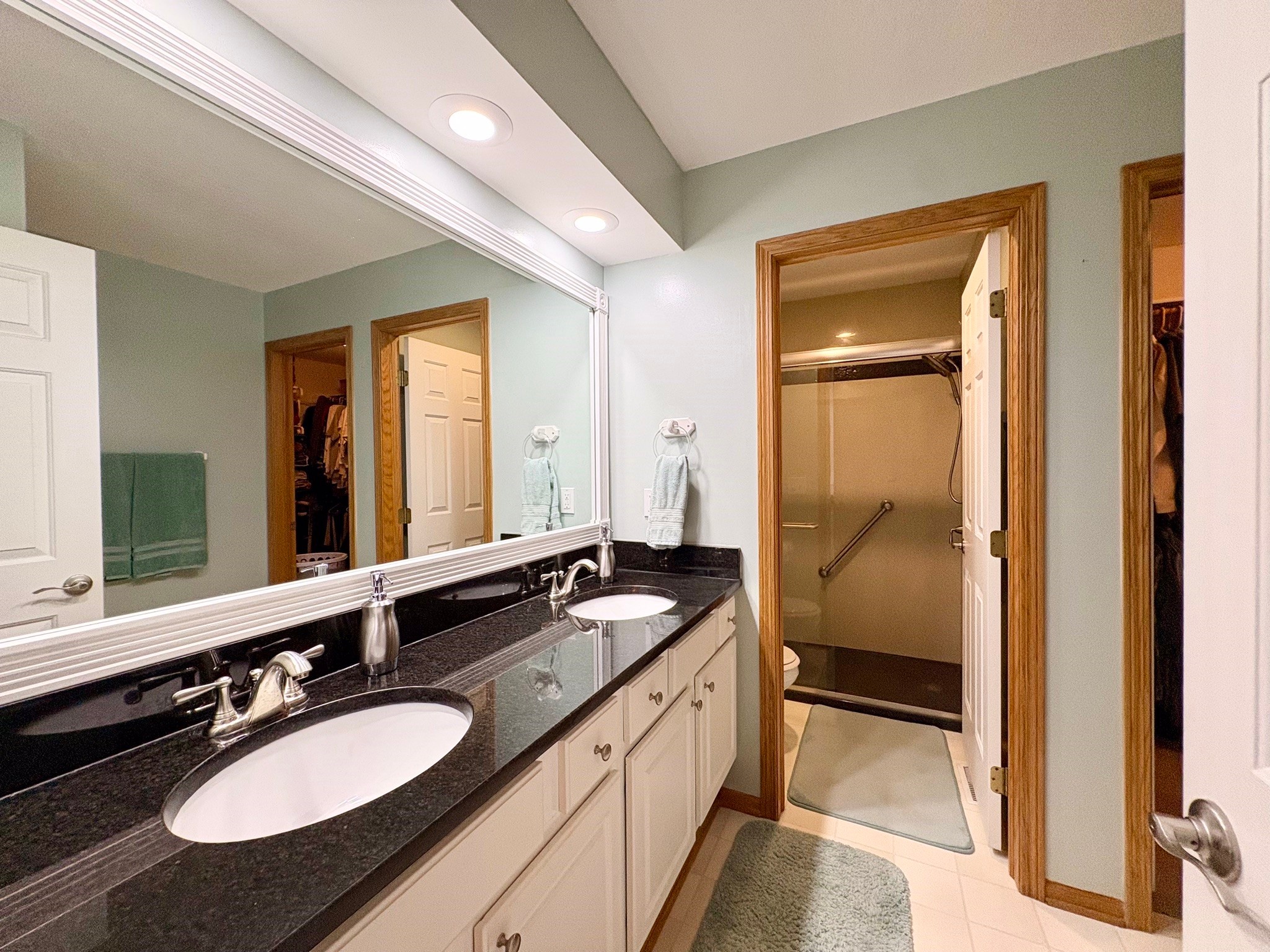 6701 Three Lakes Parkway