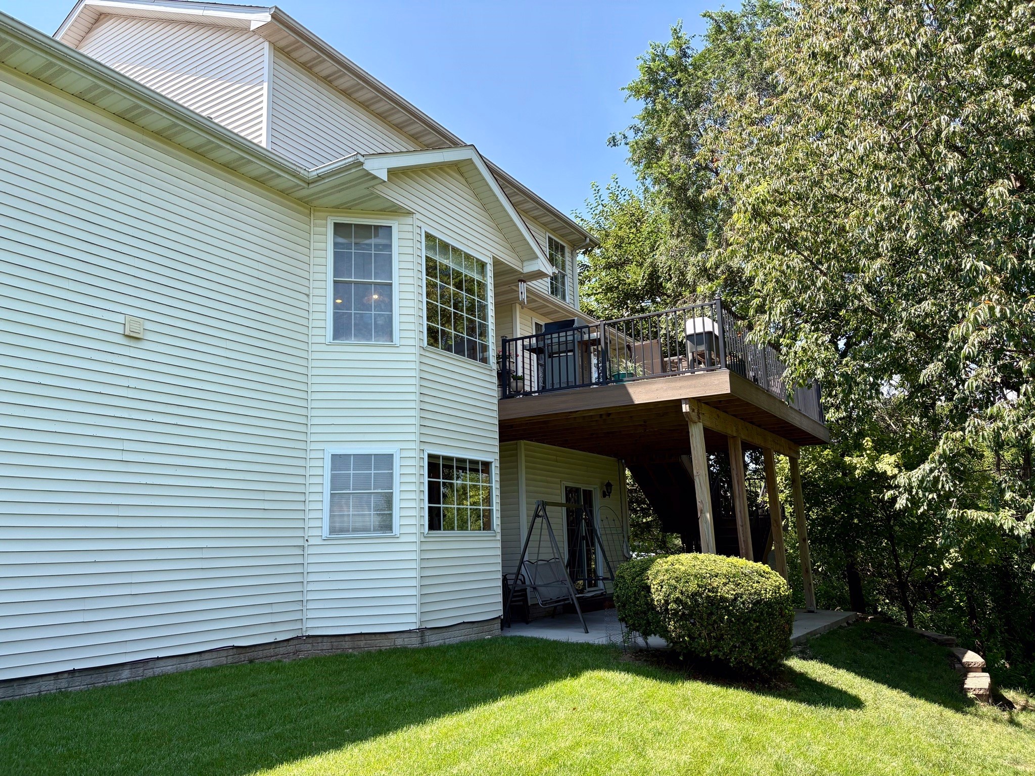 6701 Three Lakes Parkway