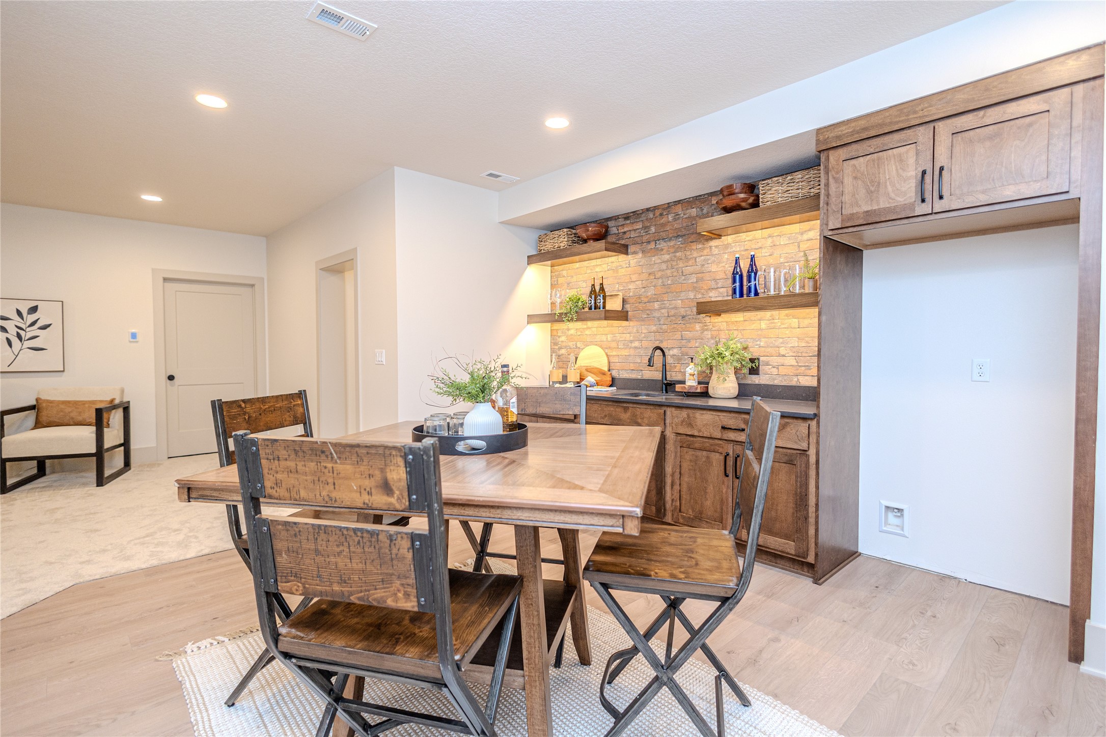 85 NW Wilder Court
