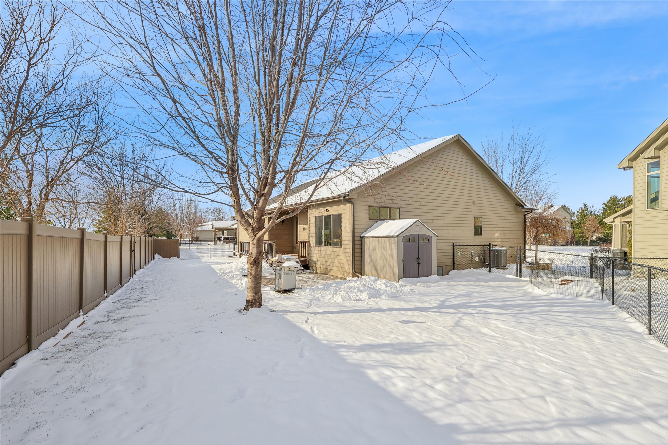 8202 Sky View Circle