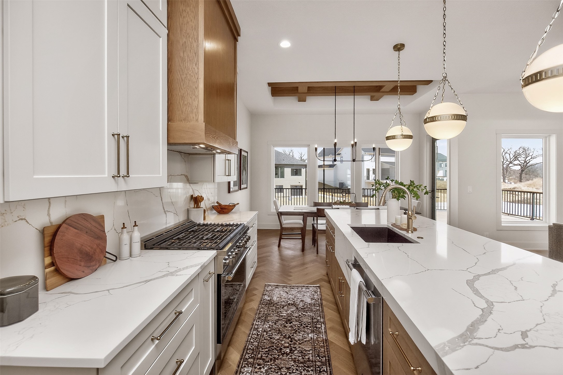 795 Canterbury Circle