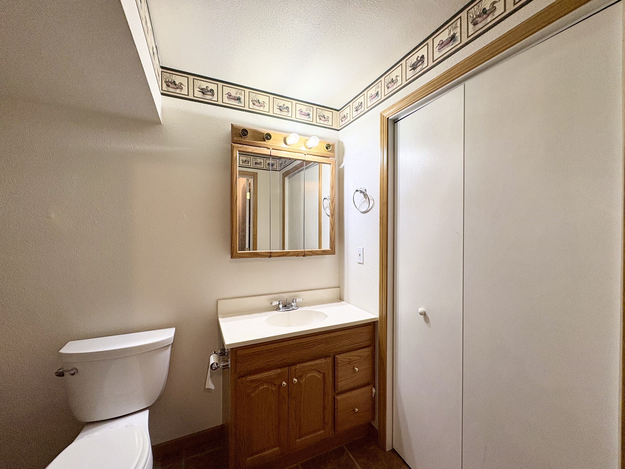 2401 E Glenwood Drive