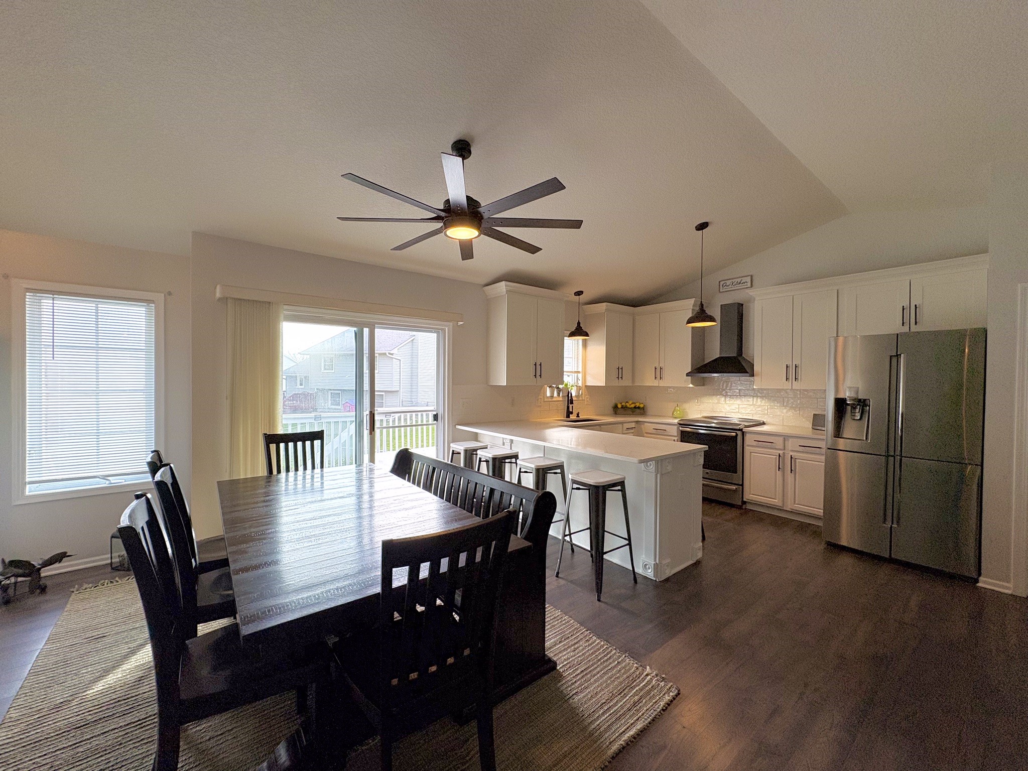 2401 E Glenwood Drive