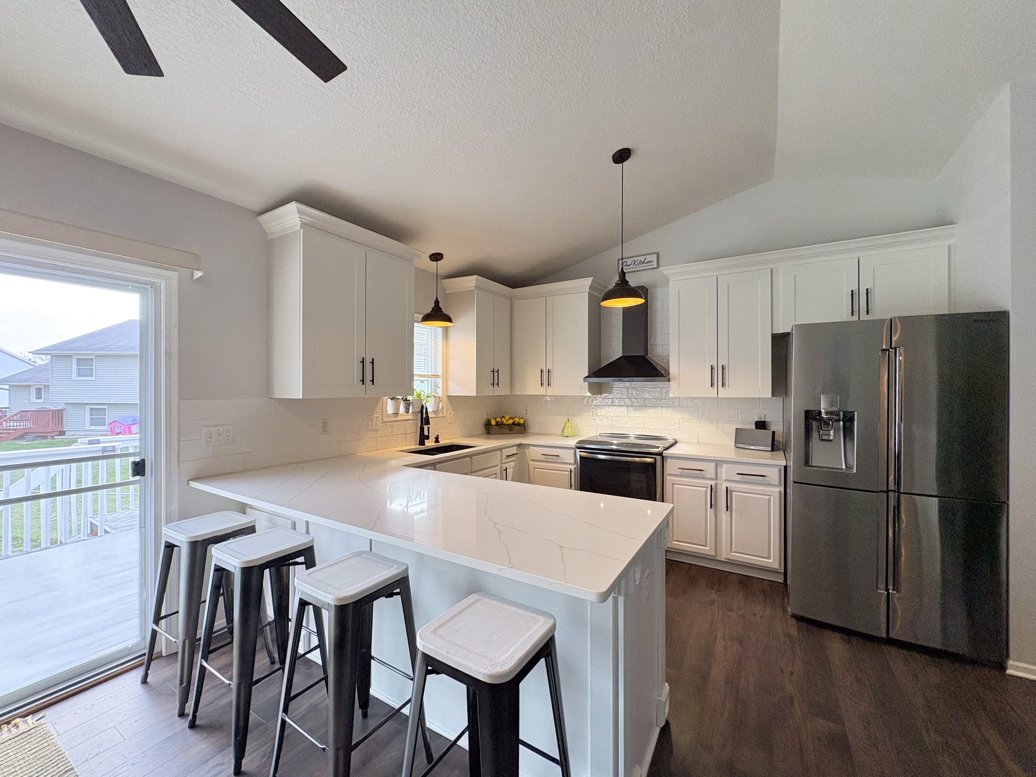 2401 E Glenwood Drive