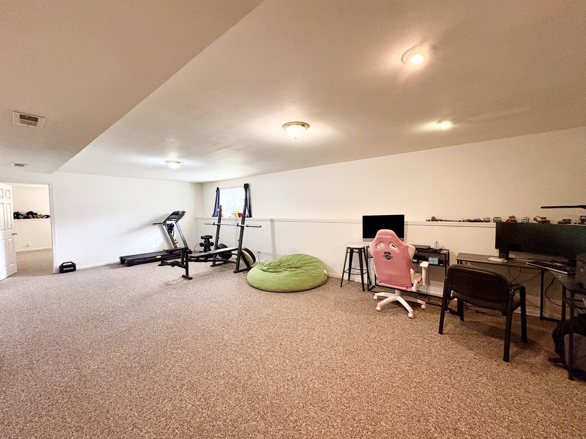 2401 E Glenwood Drive