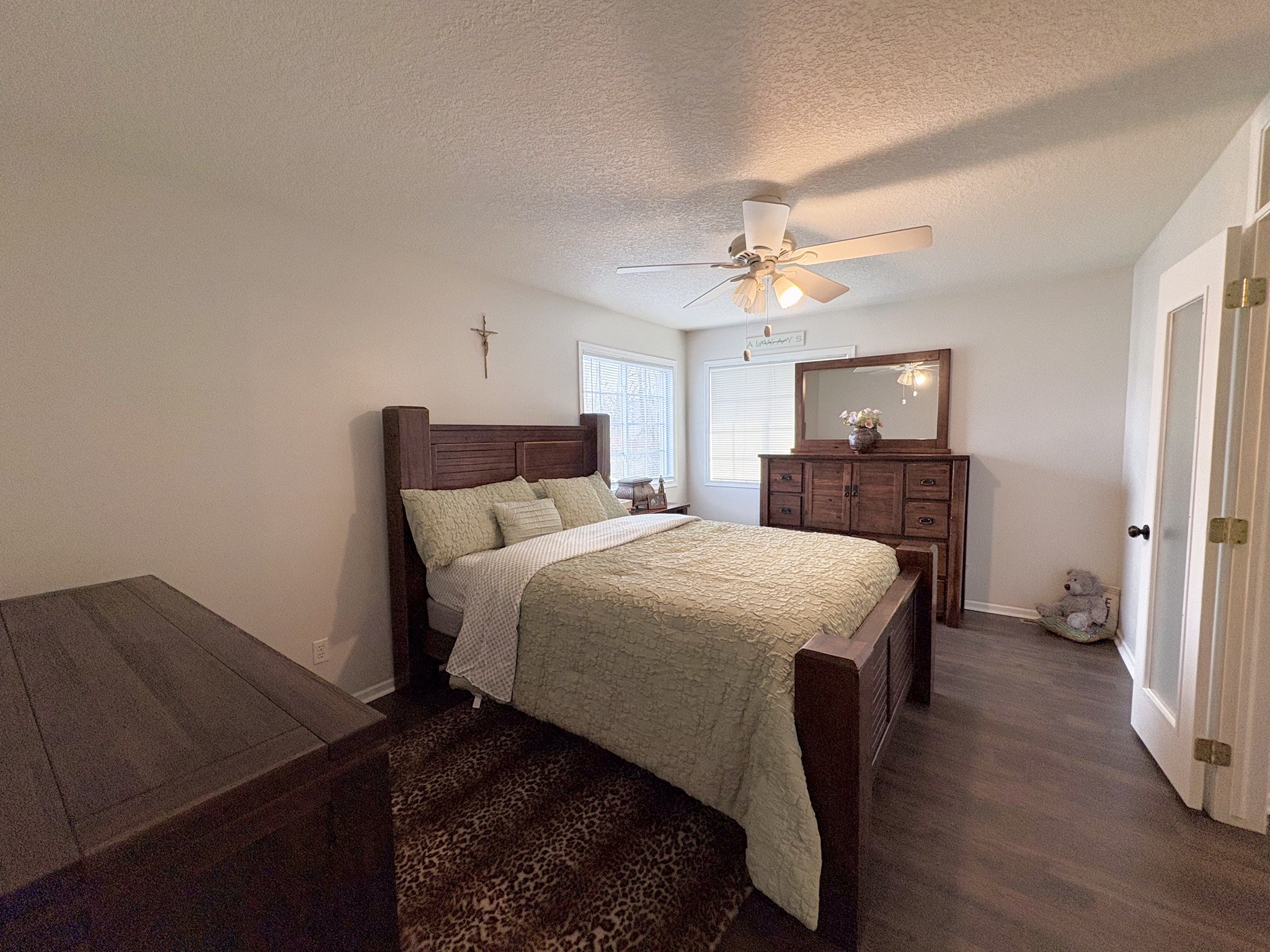 2401 E Glenwood Drive