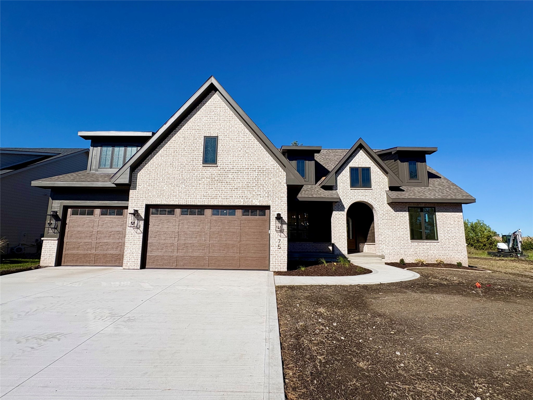 75 NW Wilder Court Waukee Ia 50263 737982
