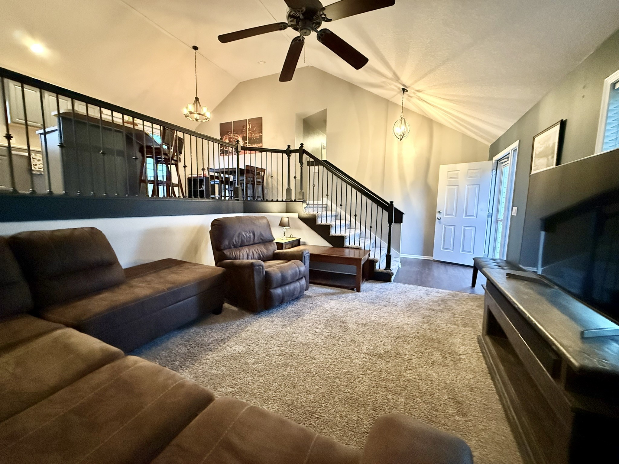 1020 SW Springfield Drive