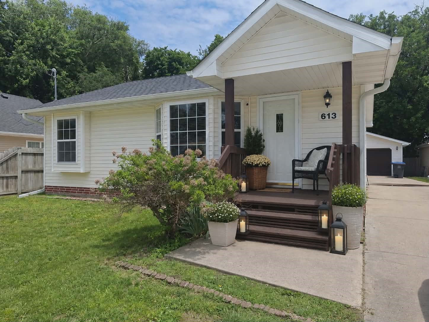 613 SW 61st Street
