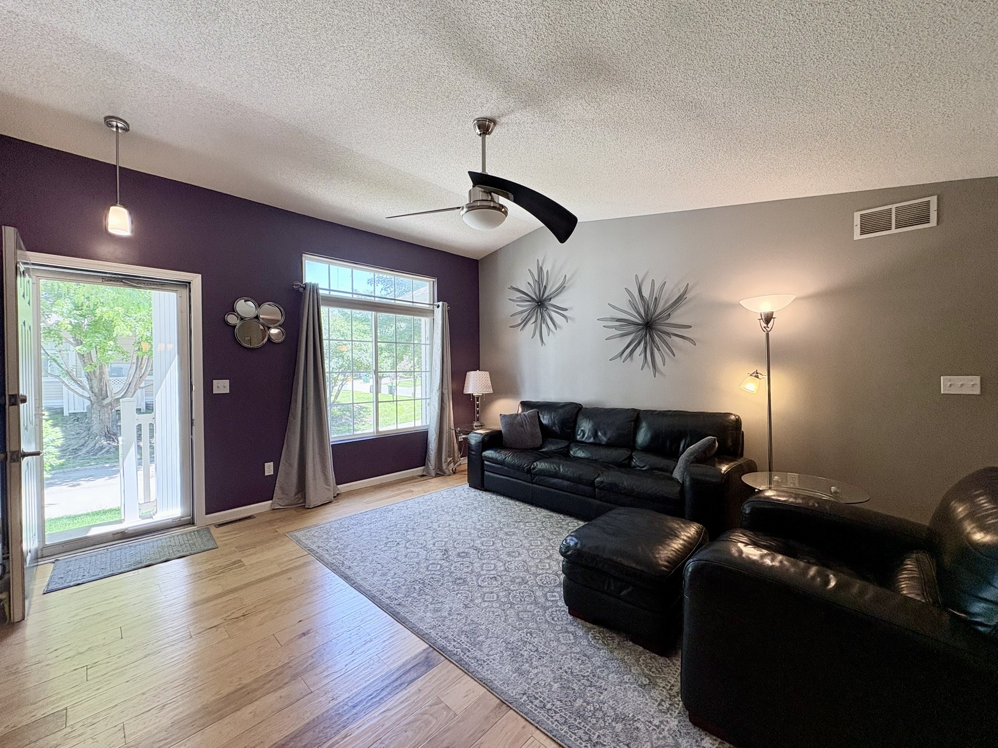 5482 Longview Court 4